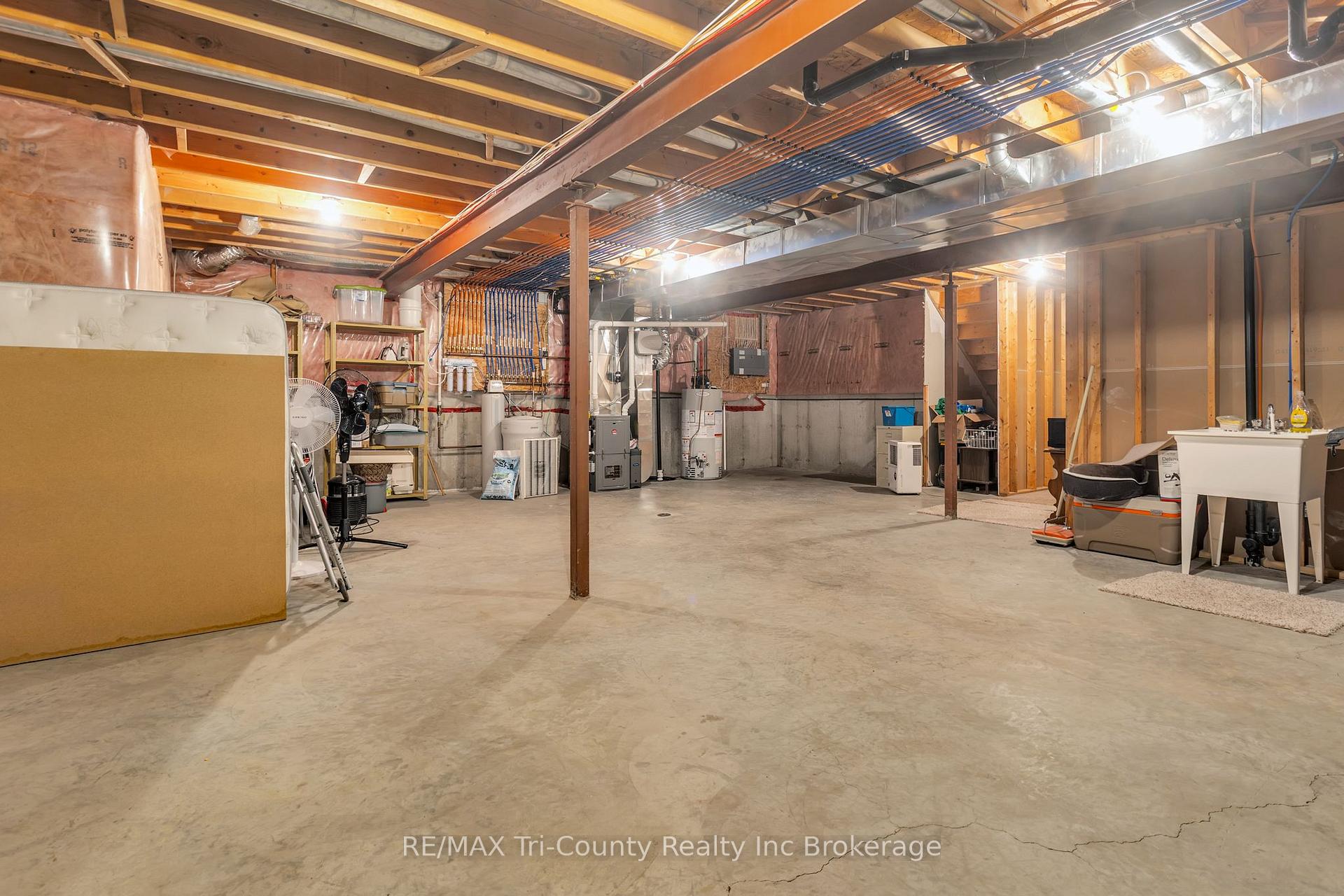 Photo 21 of 210 Baldwin Street, Tillsonburg — HOMEH