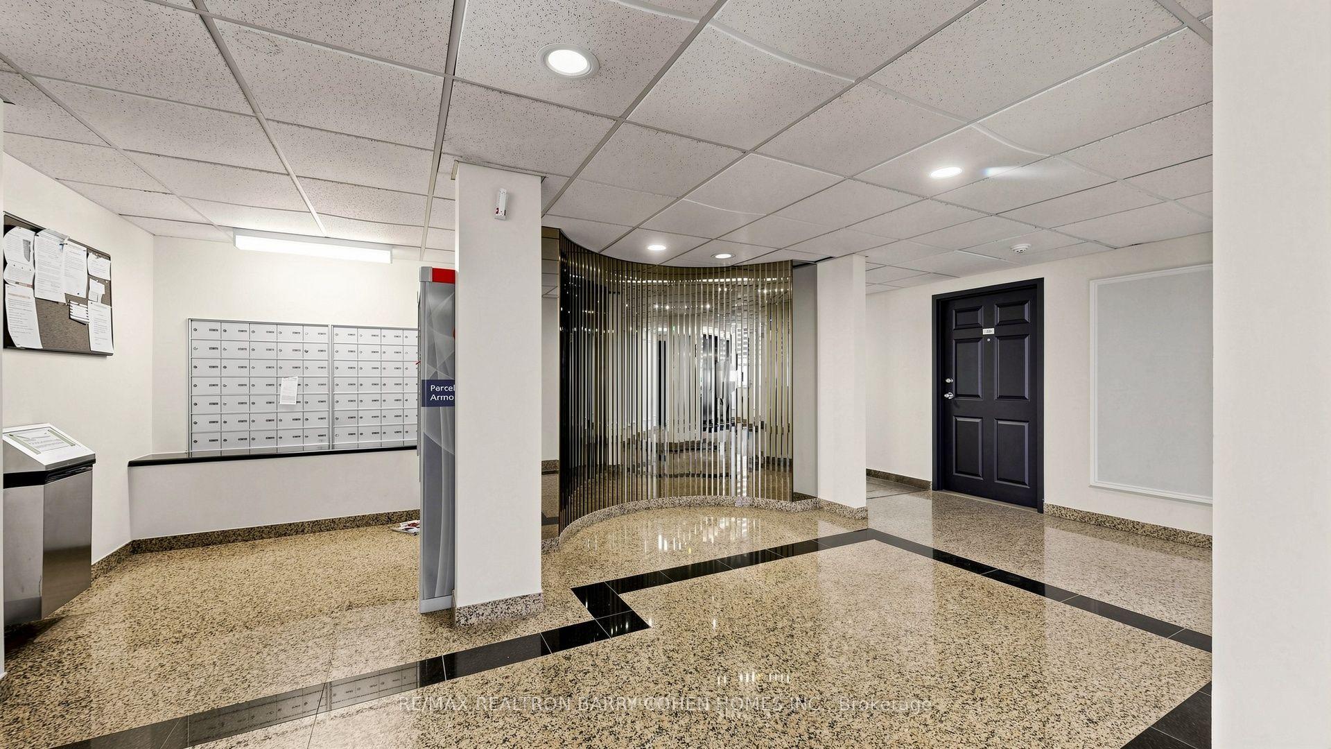 Photo 8 of Unit 308, 7398 Yonge Street, Vaughan, Crestwood-Springfarm-Yorkhill — HOMEH