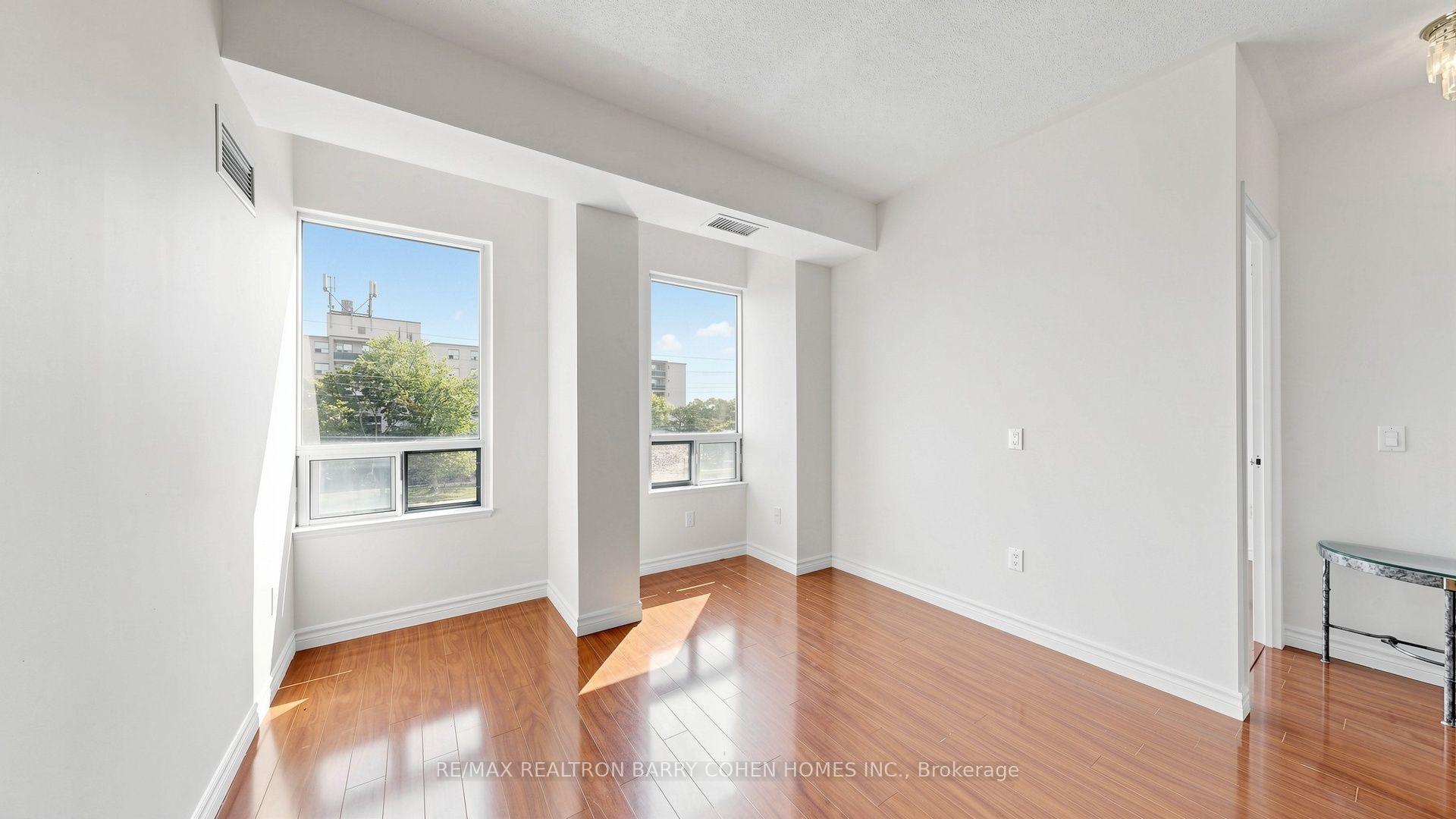 Photo 10 of Unit 308, 7398 Yonge Street, Vaughan, Crestwood-Springfarm-Yorkhill — HOMEH