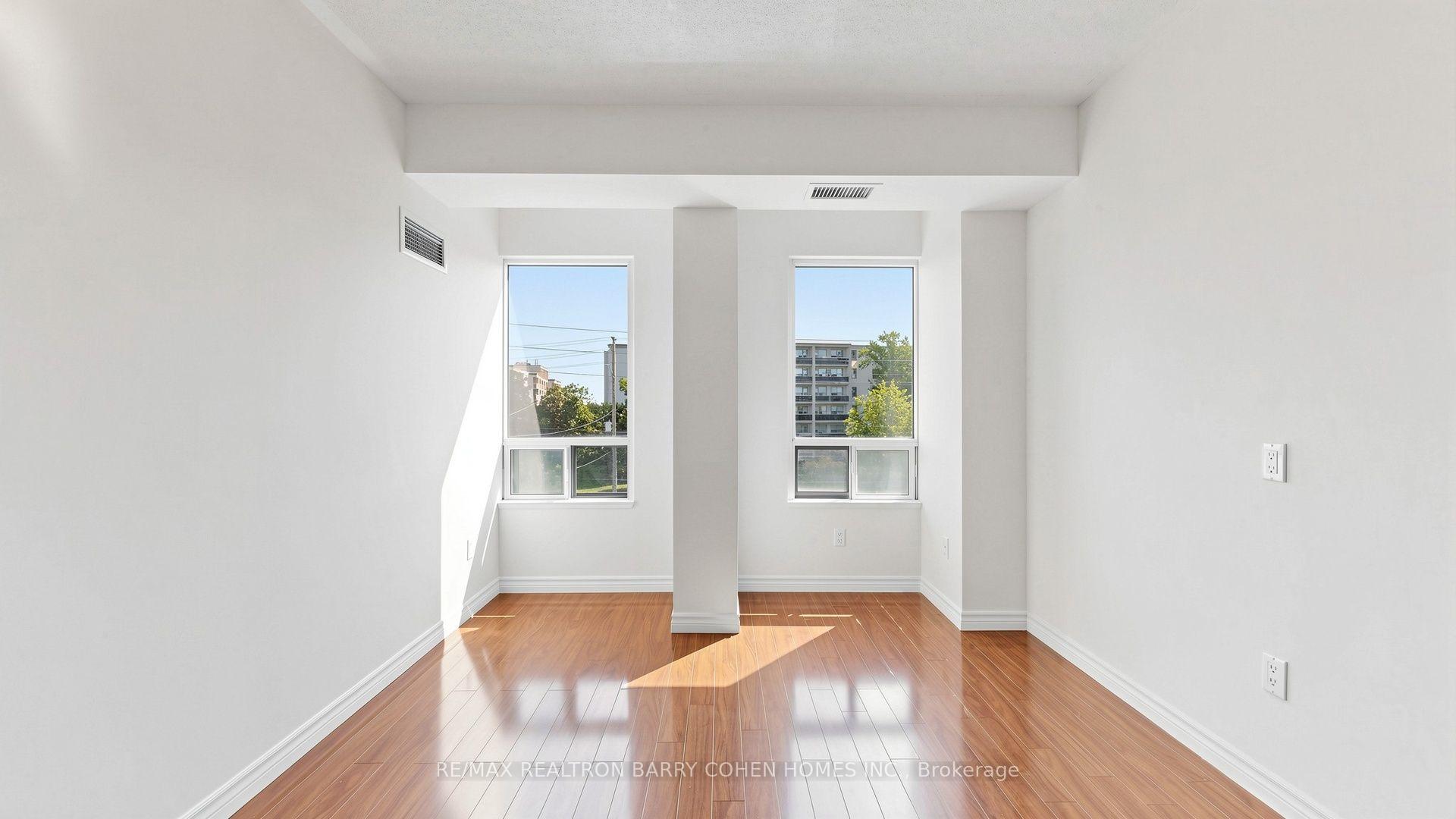 Photo 11 of Unit 308, 7398 Yonge Street, Vaughan, Crestwood-Springfarm-Yorkhill — HOMEH