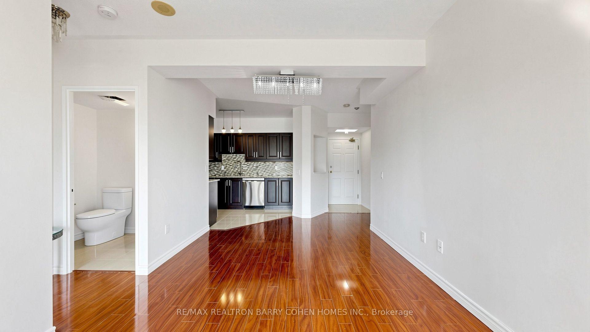 Photo 15 of Unit 308, 7398 Yonge Street, Vaughan, Crestwood-Springfarm-Yorkhill — HOMEH