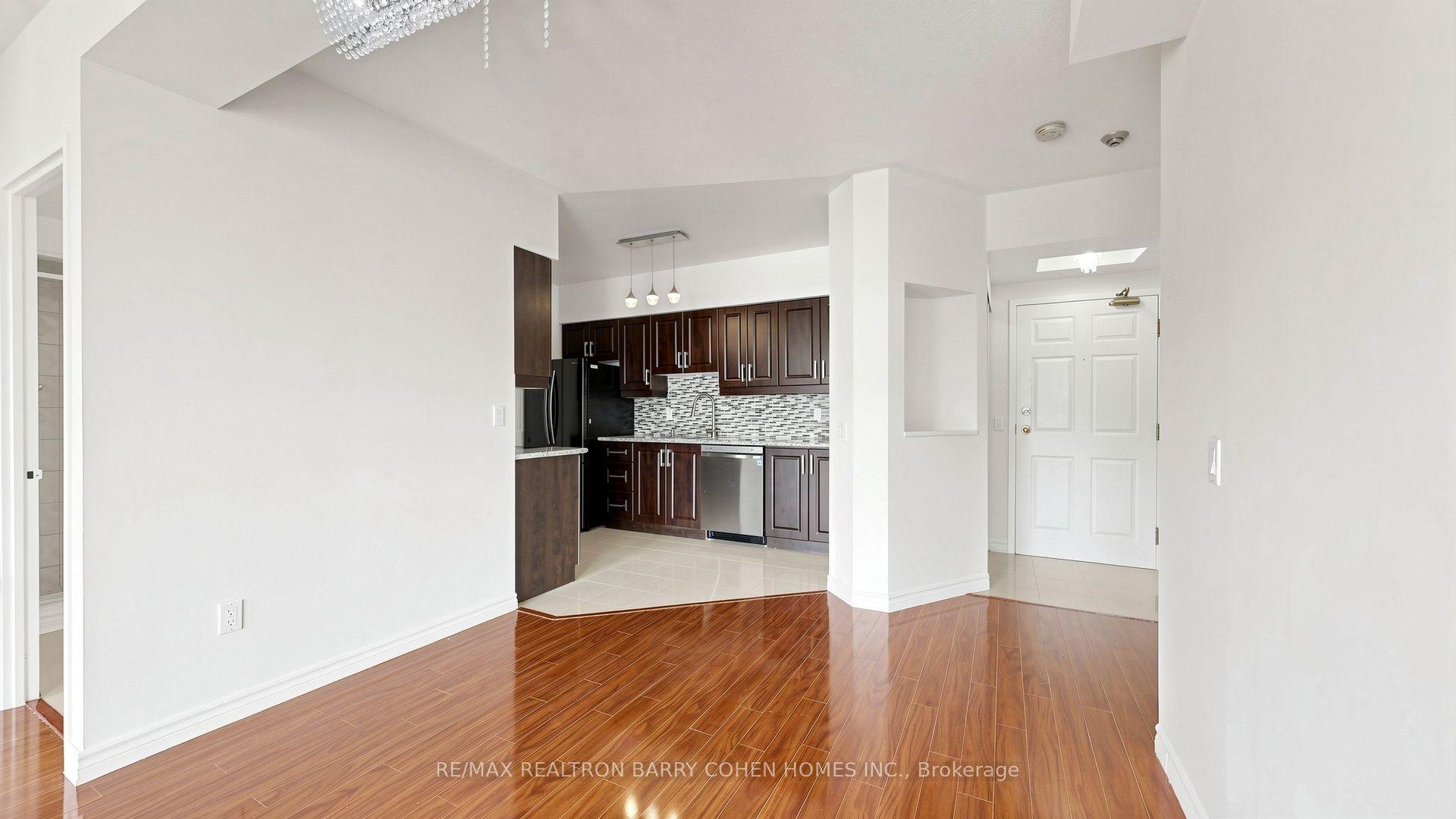 Photo 16 of Unit 308, 7398 Yonge Street, Vaughan, Crestwood-Springfarm-Yorkhill — HOMEH