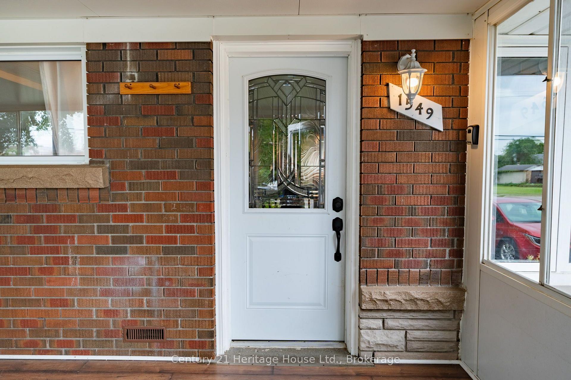 Photo 5 of 1549 Concession Road, Cambridge, Lang's Farm — HOMEH