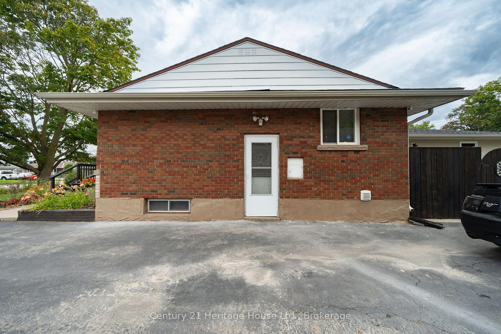Photo 30 of 1549 Concession Road, Cambridge, Lang's Farm — HOMEH