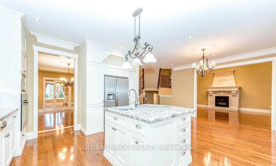 Photo 4 of 2855 Westoak Trails Boulevard, Oakville, Westmount — HOMEH