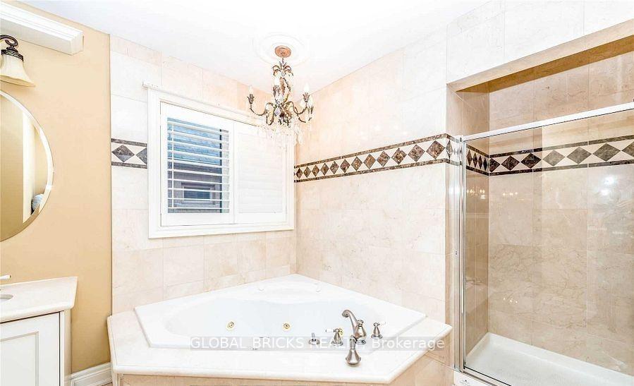 Photo 10 of 2855 Westoak Trails Boulevard, Oakville, Westmount — HOMEH