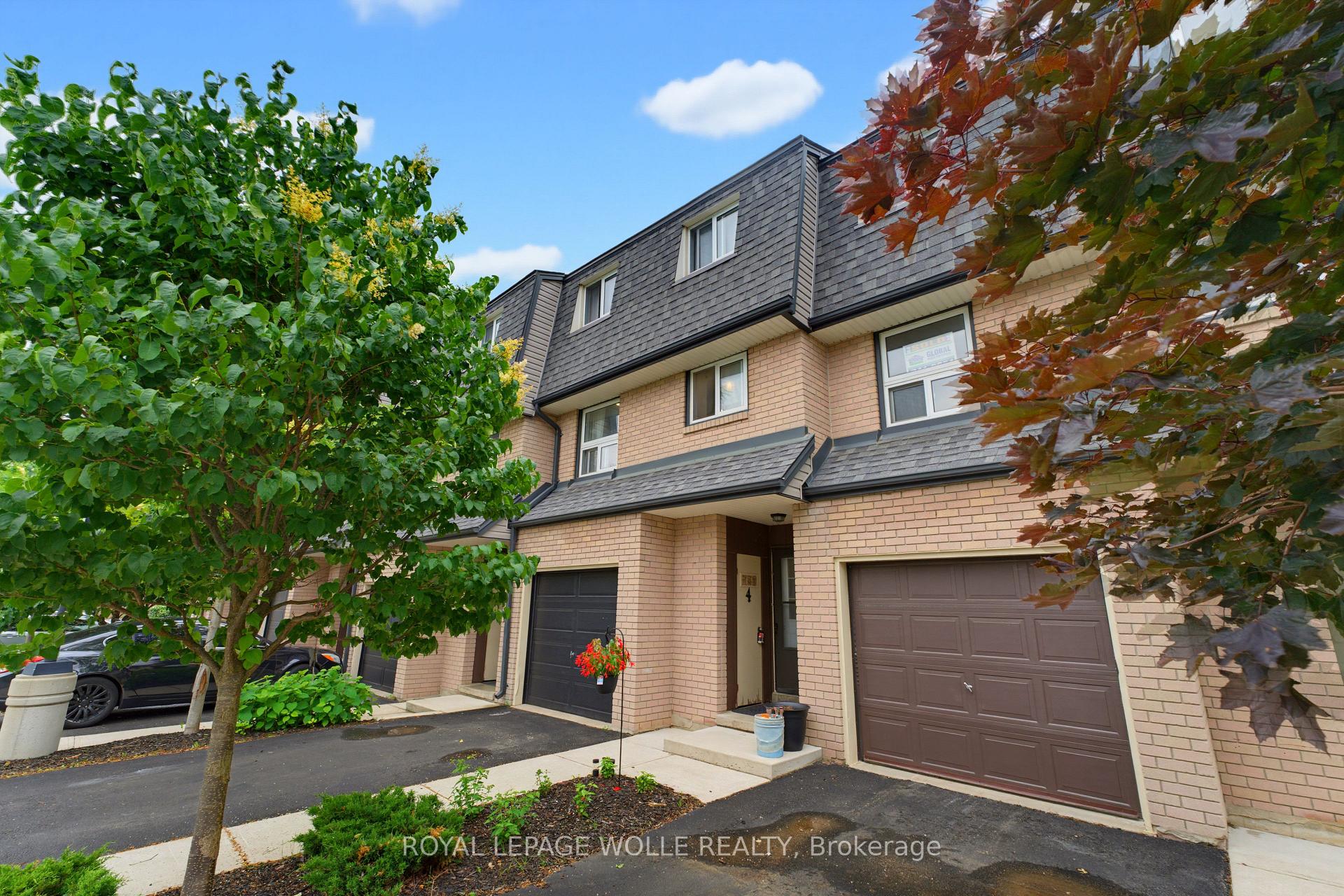 Photo 3 of Unit 4, 138 Blackhorne Drive, Kitchener, Country Hills West — HOMEH