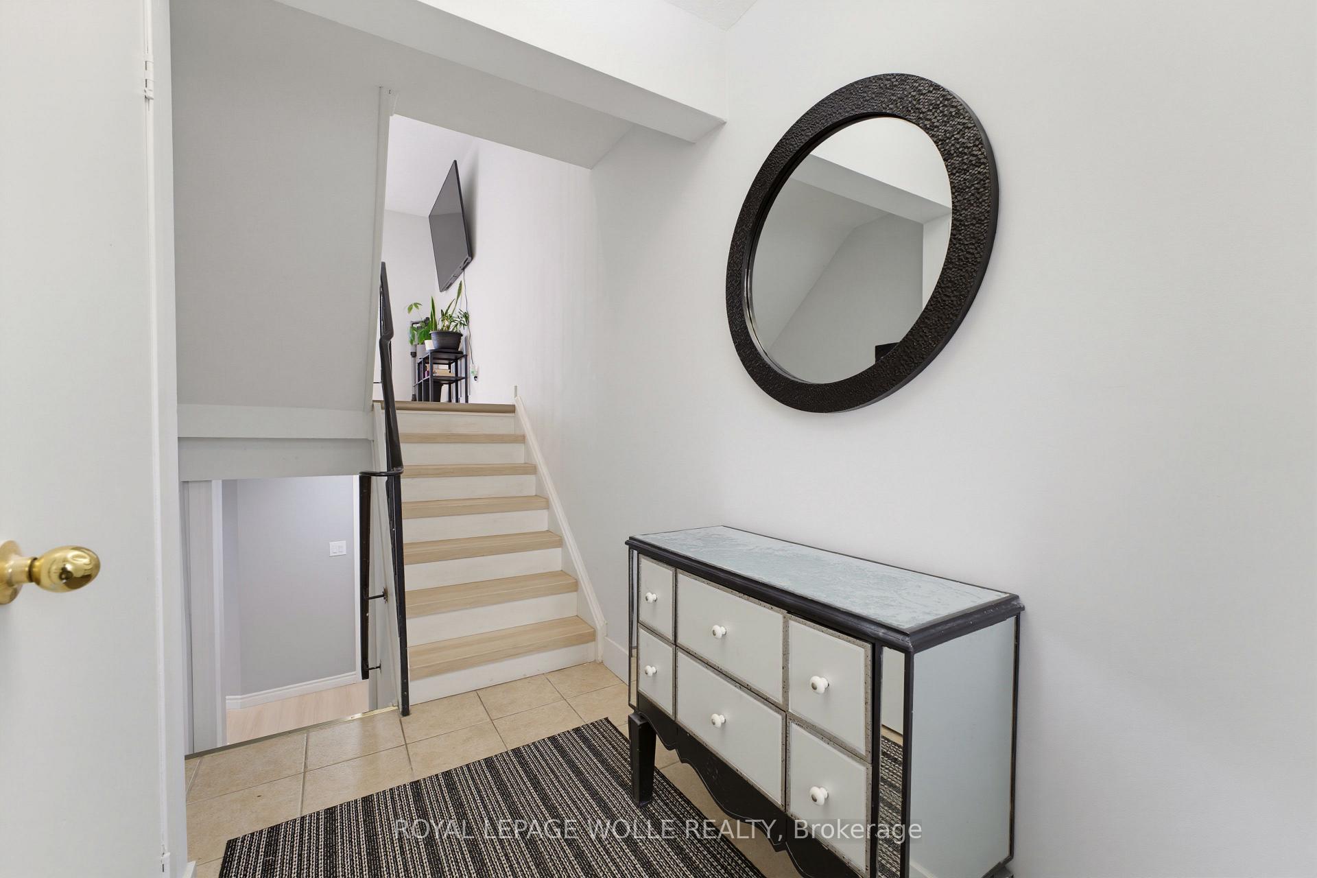 Photo 7 of Unit 4, 138 Blackhorne Drive, Kitchener, Country Hills West — HOMEH