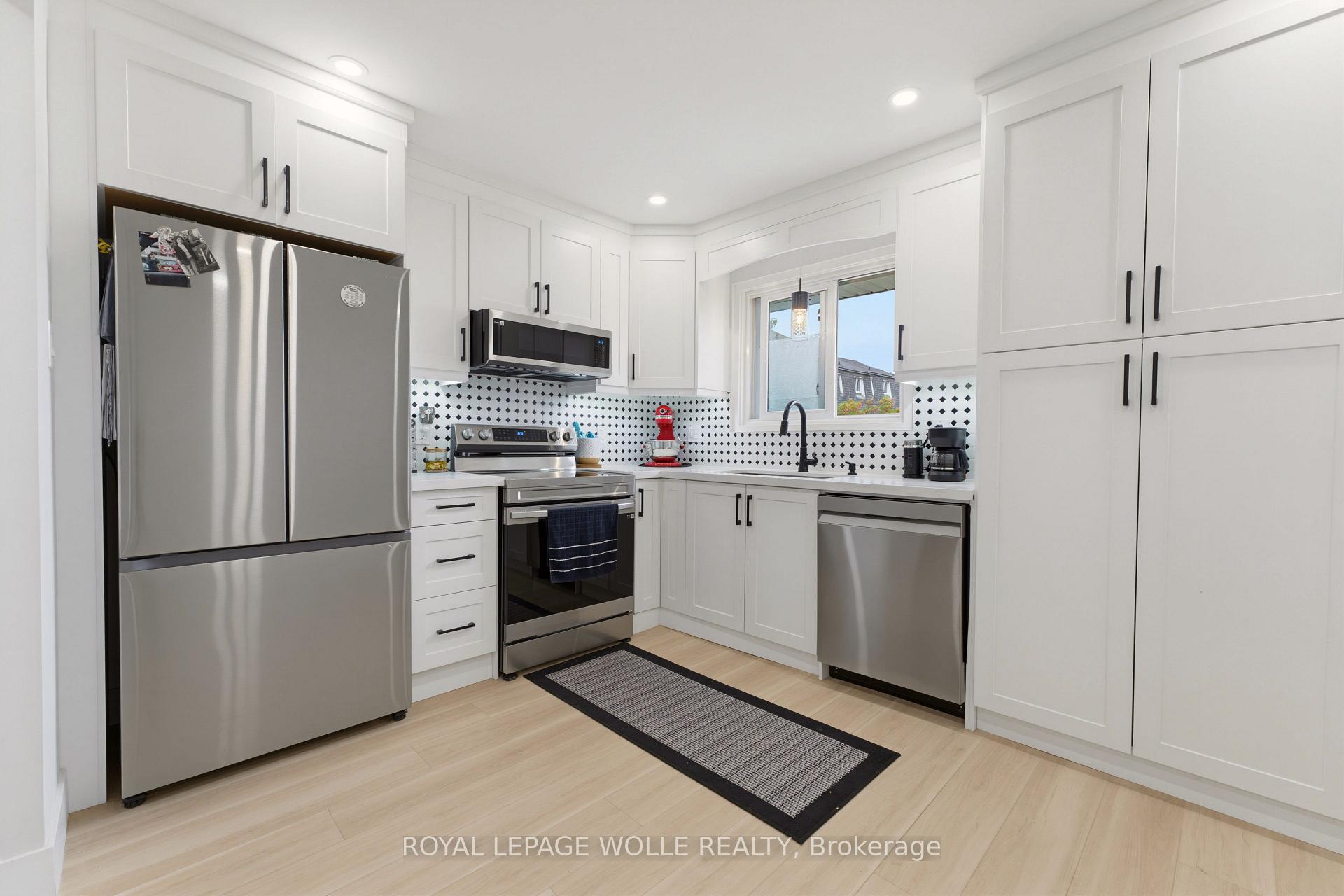 Photo 10 of Unit 4, 138 Blackhorne Drive, Kitchener, Country Hills West — HOMEH