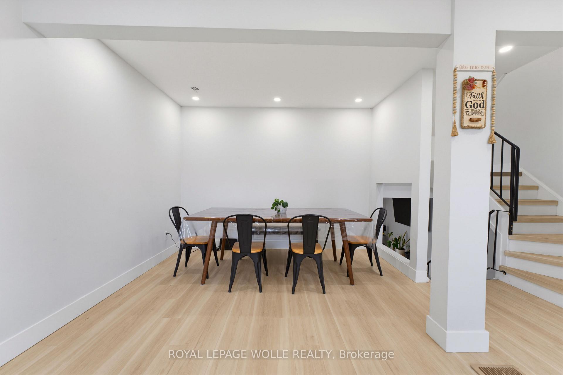 Photo 14 of Unit 4, 138 Blackhorne Drive, Kitchener, Country Hills West — HOMEH