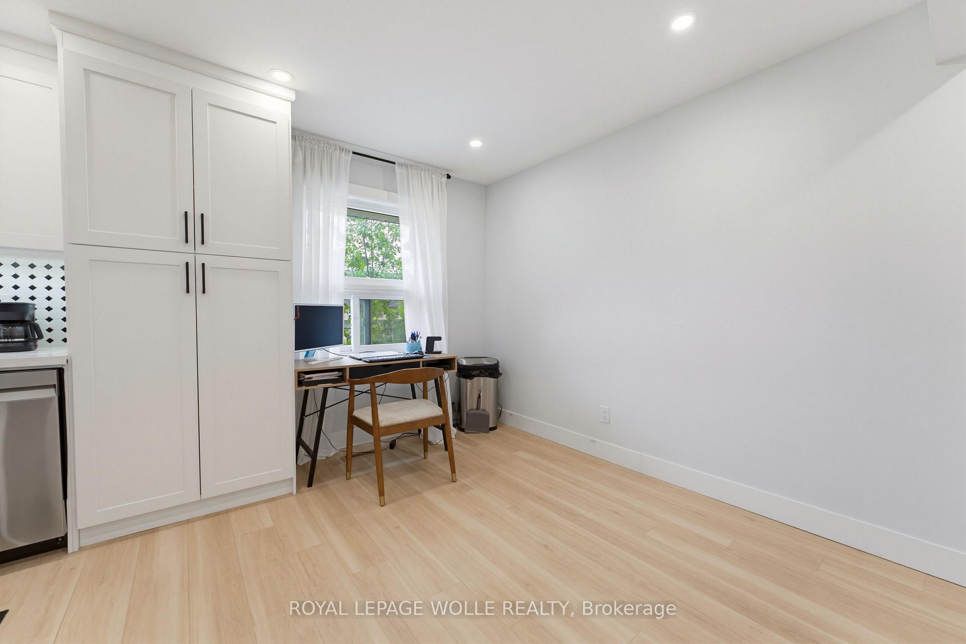 Photo 15 of Unit 4, 138 Blackhorne Drive, Kitchener, Country Hills West — HOMEH