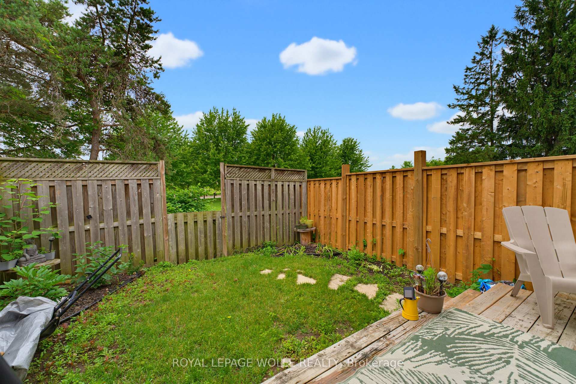 Photo 23 of Unit 4, 138 Blackhorne Drive, Kitchener, Country Hills West — HOMEH