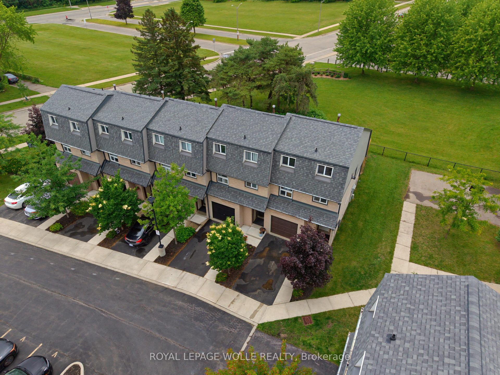 Photo 28 of Unit 4, 138 Blackhorne Drive, Kitchener, Country Hills West — HOMEH
