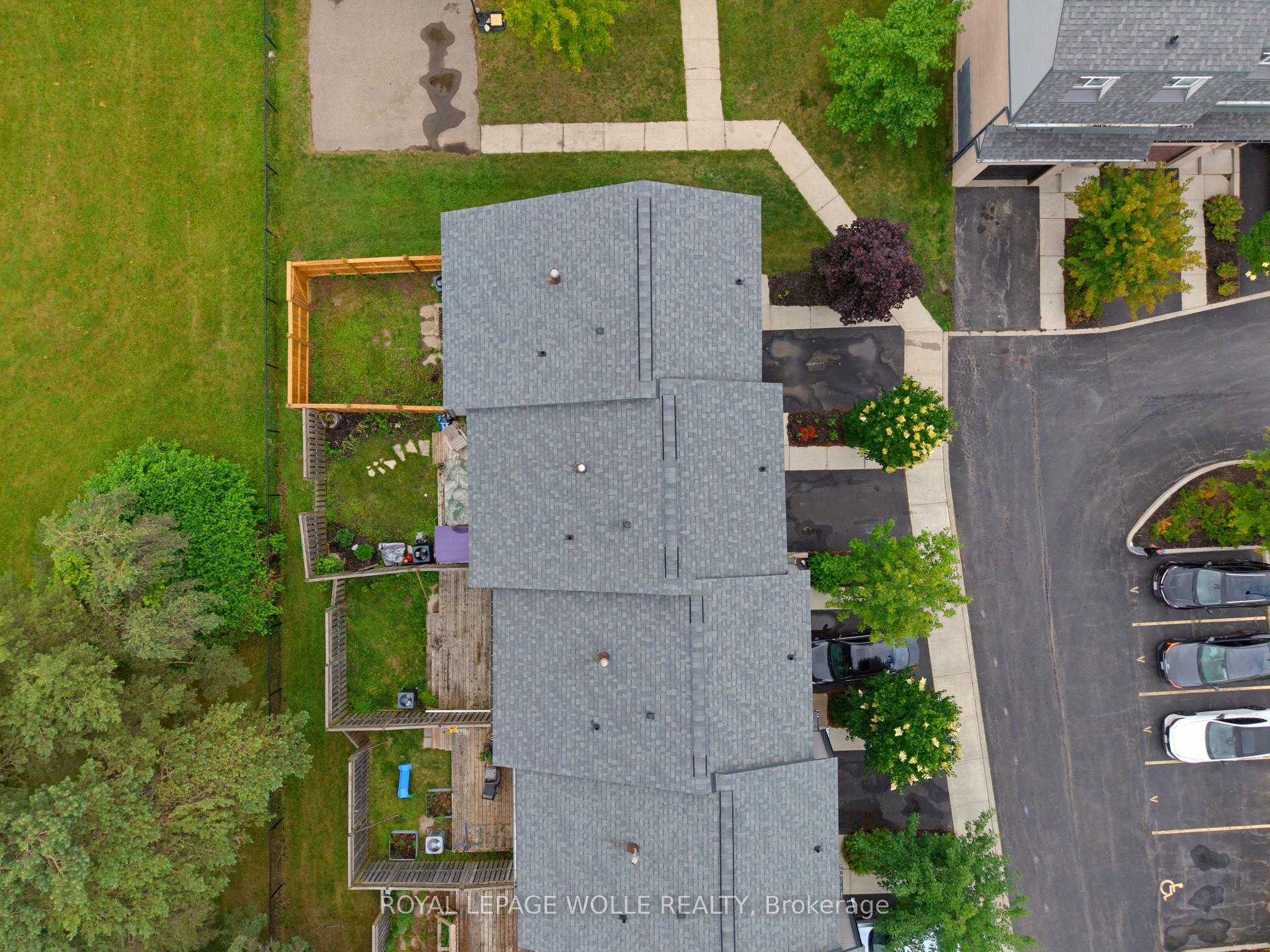 Photo 30 of Unit 4, 138 Blackhorne Drive, Kitchener, Country Hills West — HOMEH
