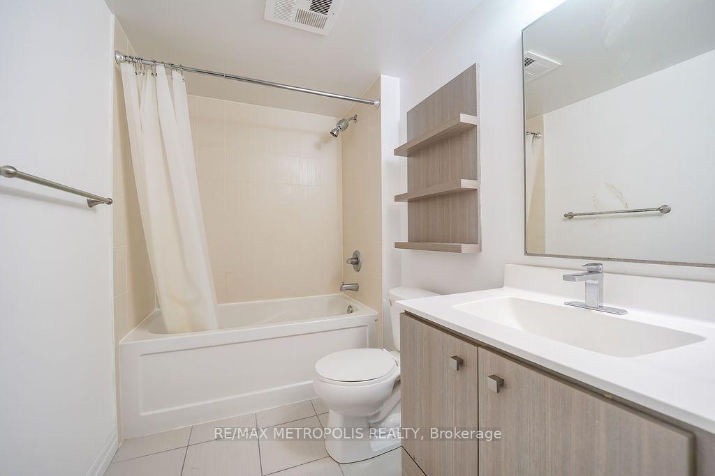 Photo 10 of Unit 2304, 2015 Sheppard Avenue E, North York, Henry Farm — HOMEH
