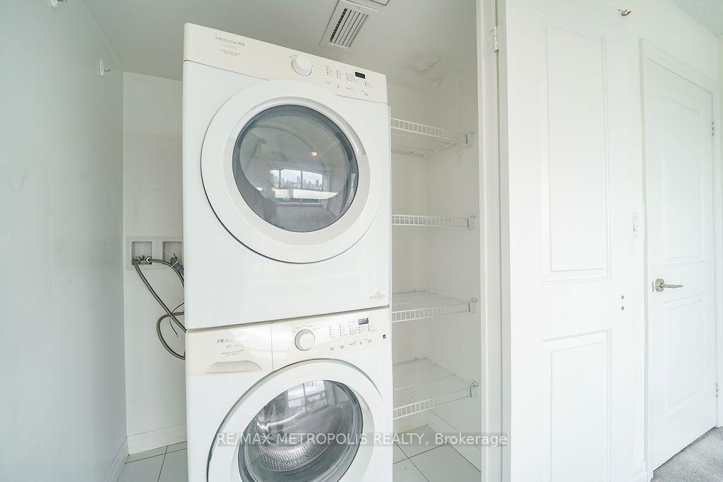 Photo 19 of Unit 2304, 2015 Sheppard Avenue E, North York, Henry Farm — HOMEH