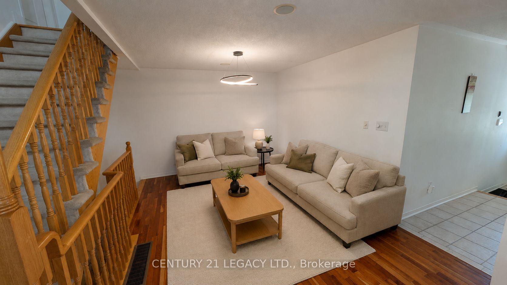 Photo 3 of 1098 Carding Mill Place, Mississauga, Meadowvale Village — HOMEH