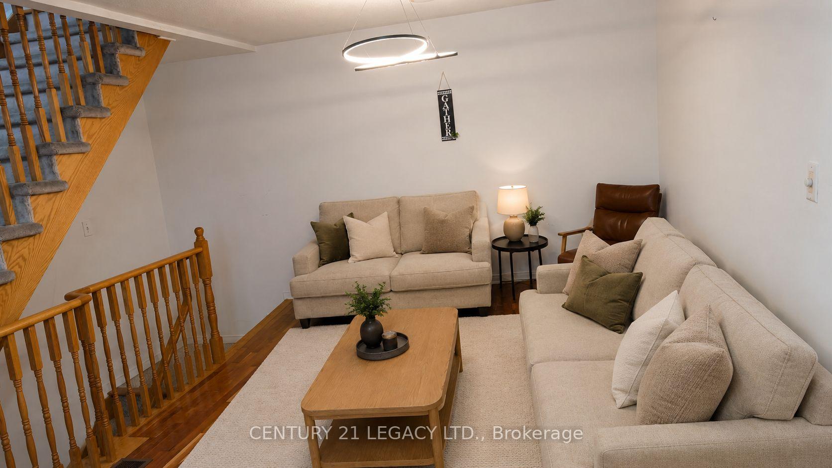 Photo 4 of 1098 Carding Mill Place, Mississauga, Meadowvale Village — HOMEH