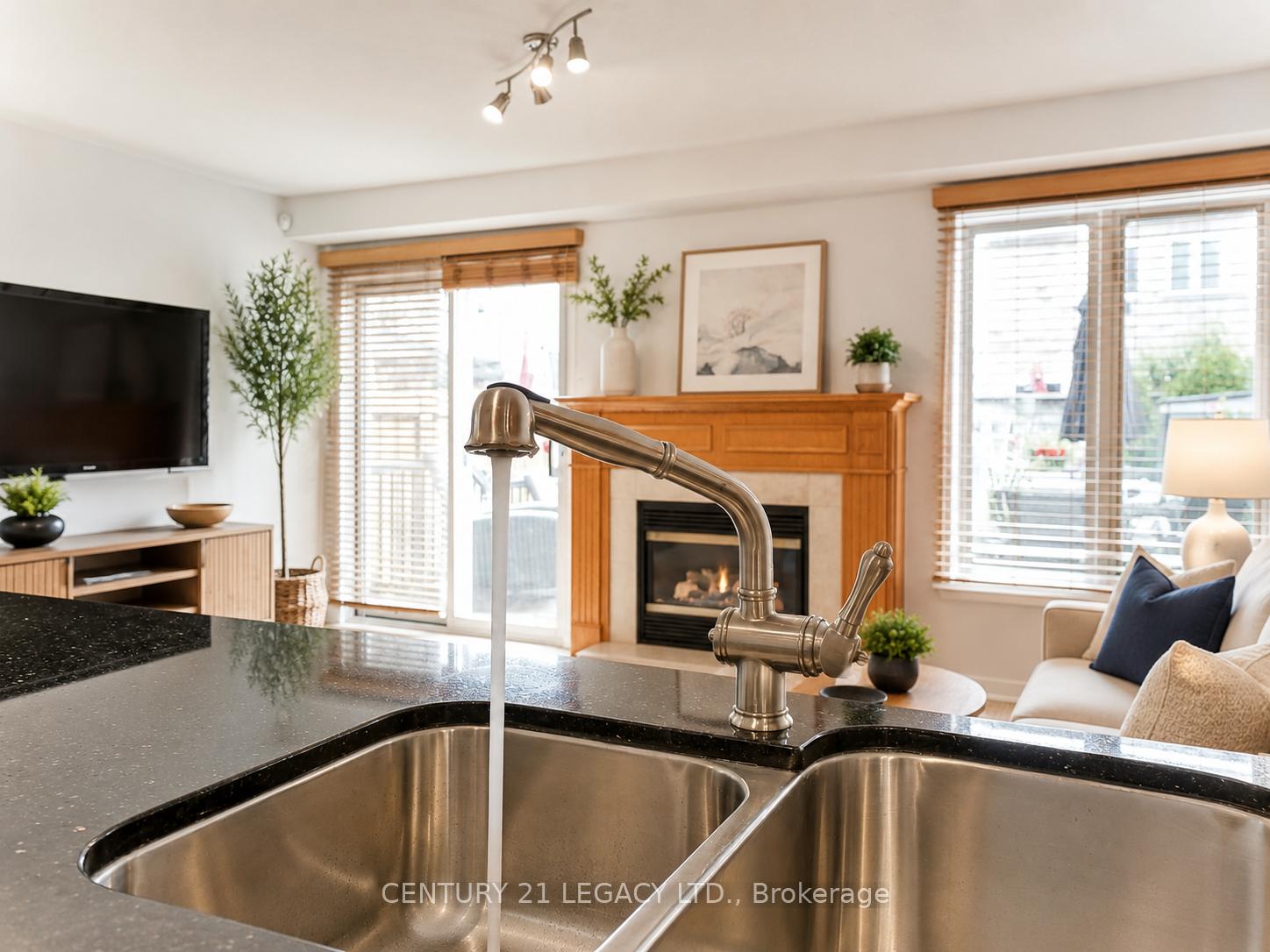 Photo 7 of 1098 Carding Mill Place, Mississauga, Meadowvale Village — HOMEH