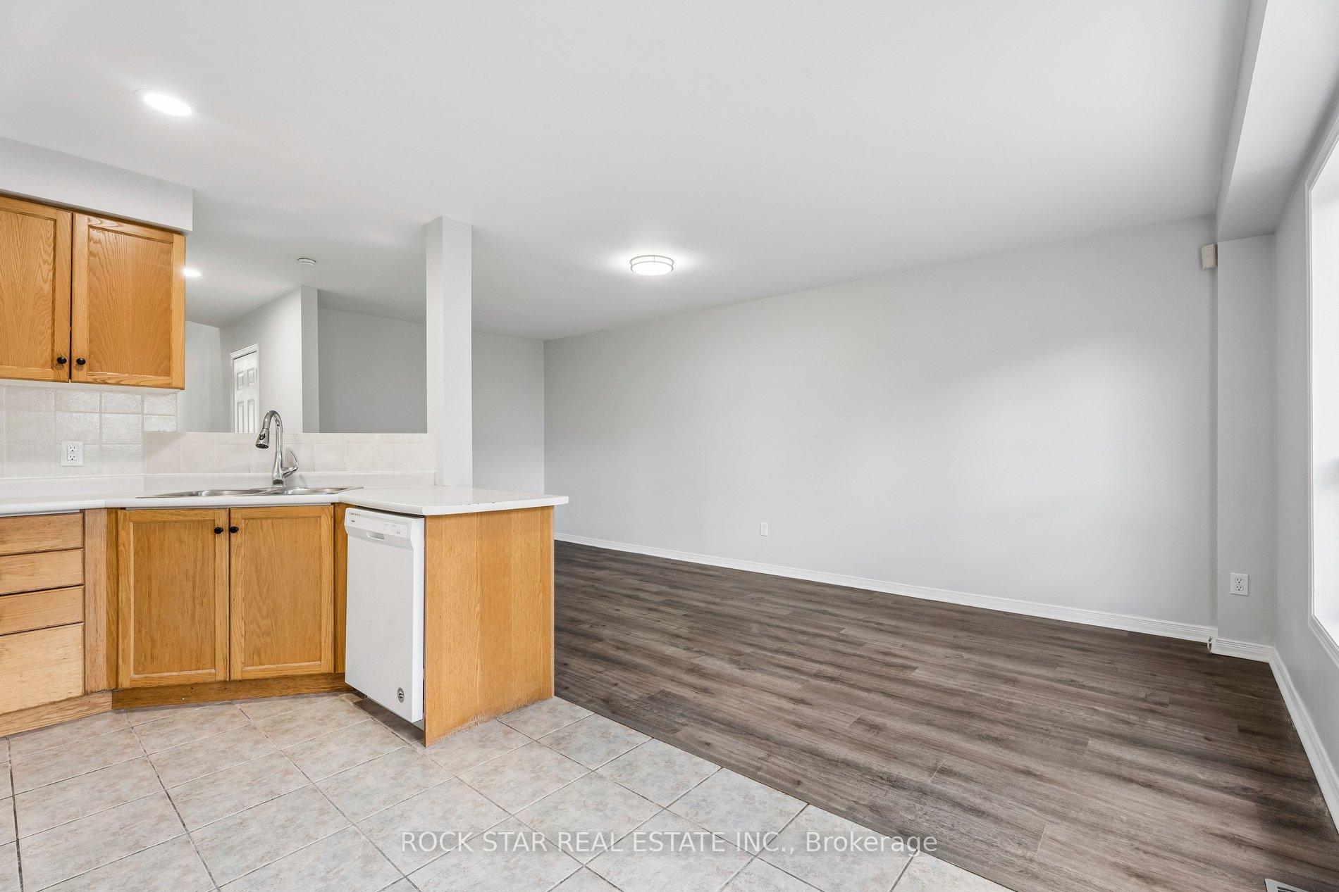 Photo 8 of Unit 3, 1860 Upper Gage Avenue, Hamilton, Broughton — HOMEH