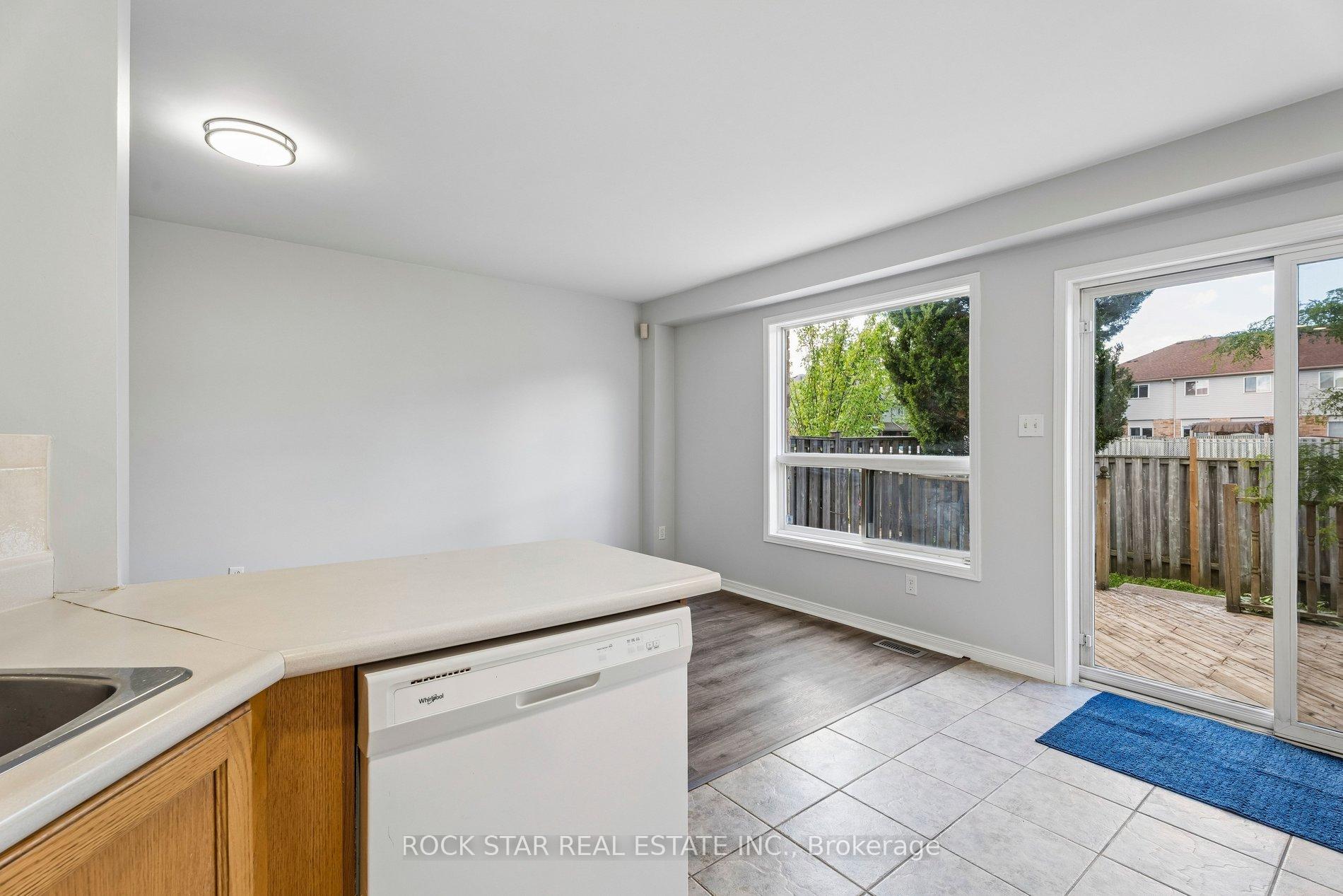 Photo 9 of Unit 3, 1860 Upper Gage Avenue, Hamilton, Broughton — HOMEH