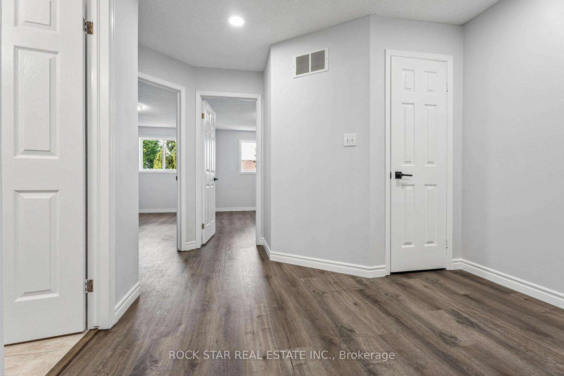 Photo 13 of Unit 3, 1860 Upper Gage Avenue, Hamilton, Broughton — HOMEH