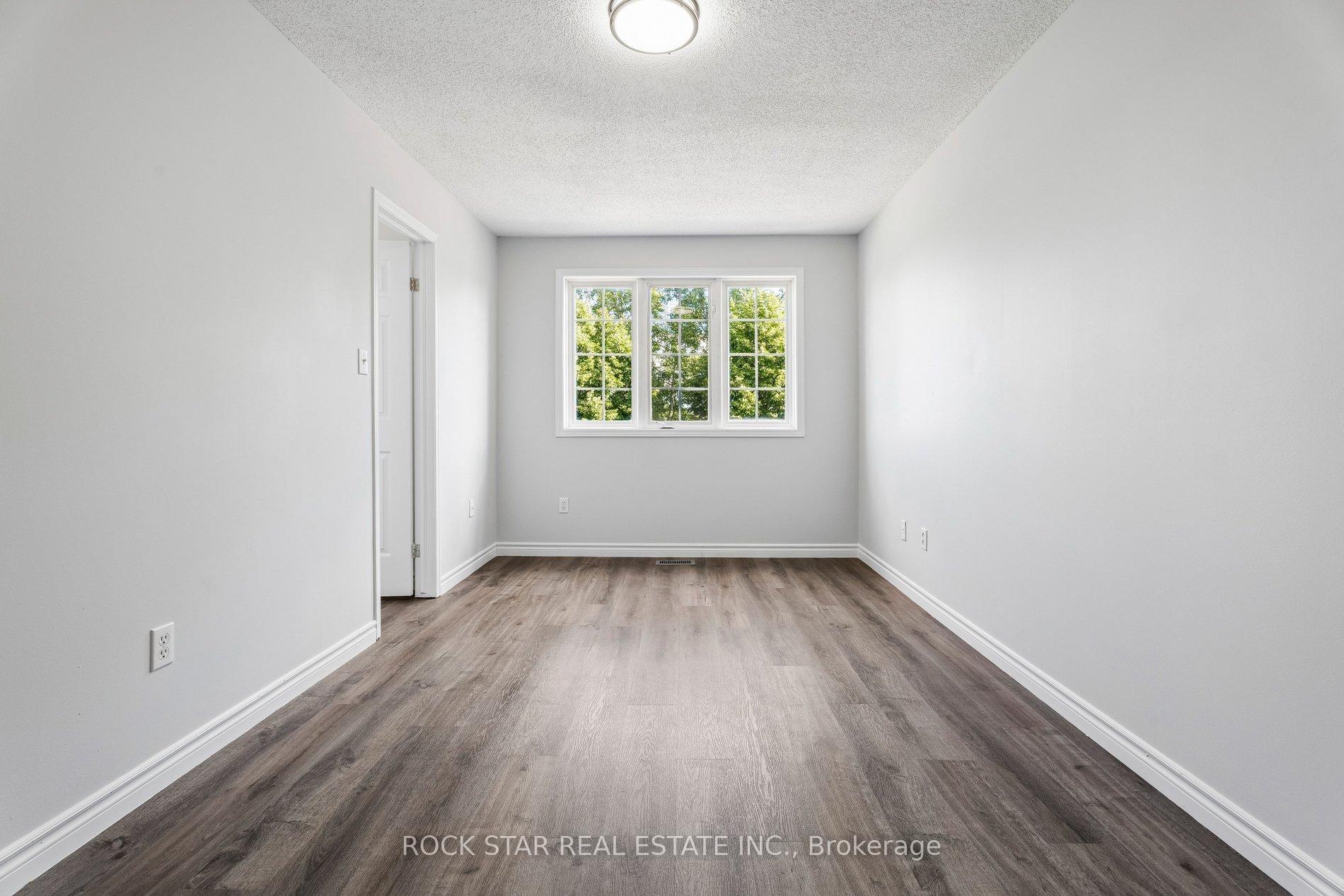 Photo 14 of Unit 3, 1860 Upper Gage Avenue, Hamilton, Broughton — HOMEH