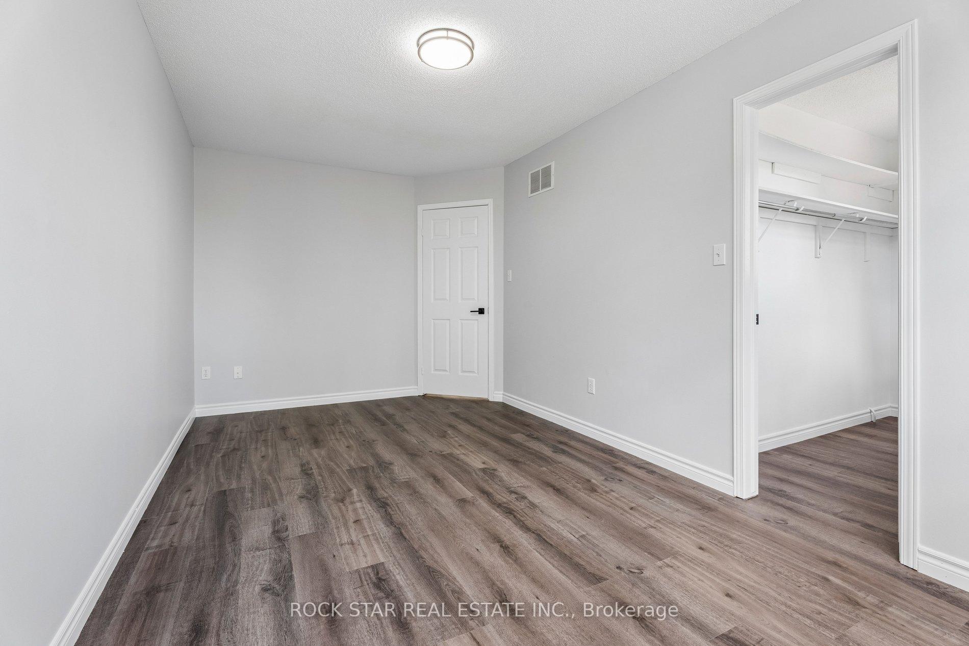 Photo 15 of Unit 3, 1860 Upper Gage Avenue, Hamilton, Broughton — HOMEH