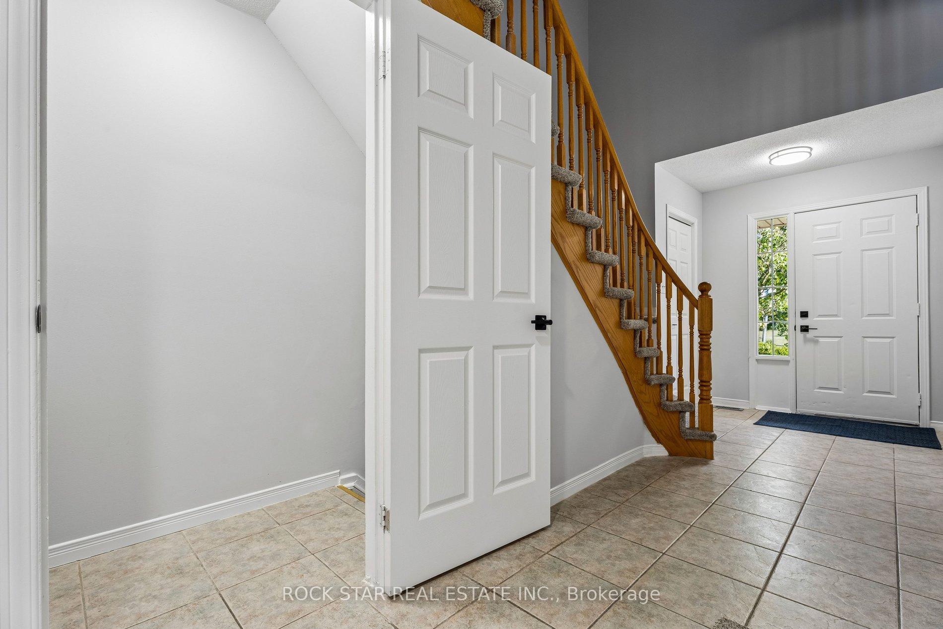 Photo 22 of Unit 3, 1860 Upper Gage Avenue, Hamilton, Broughton — HOMEH