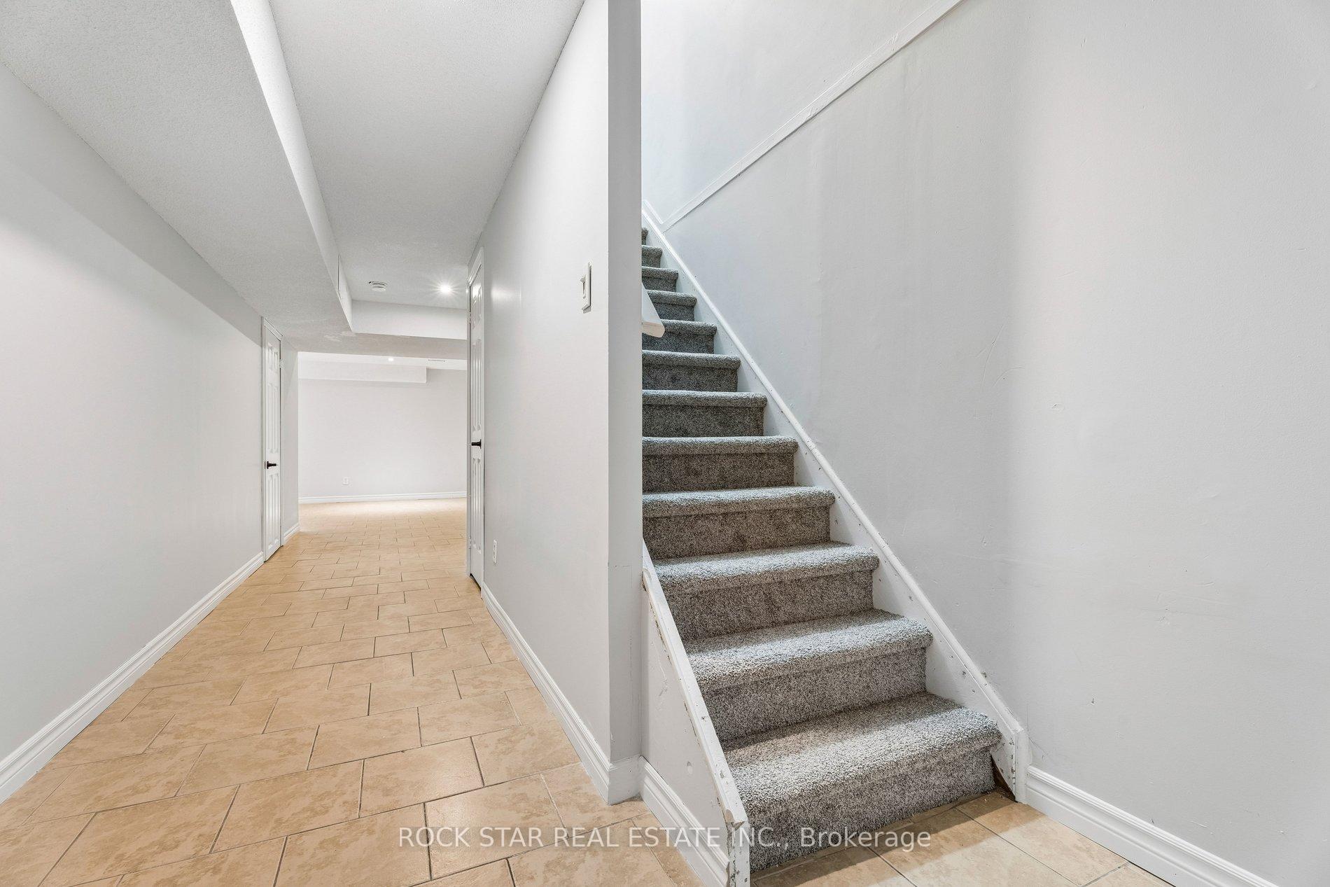 Photo 23 of Unit 3, 1860 Upper Gage Avenue, Hamilton, Broughton — HOMEH