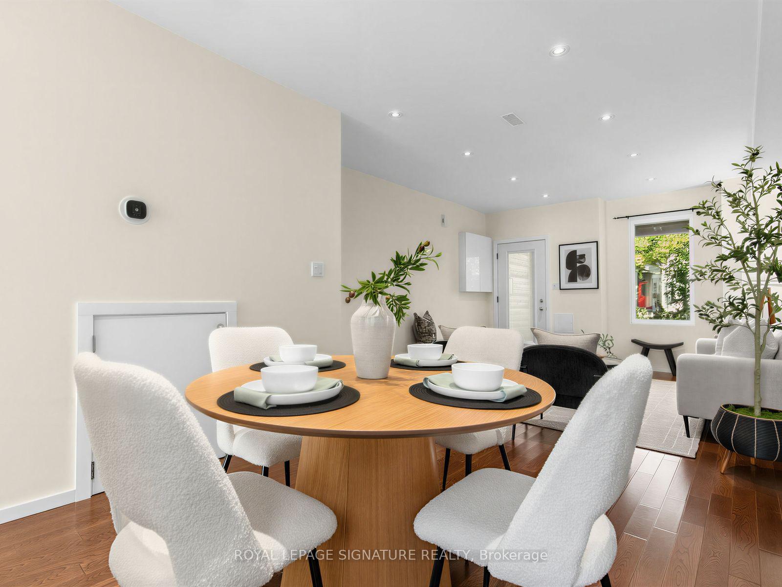 Photo 10 of 23 Gordon Street, Toronto, Little Portugal — HOMEH