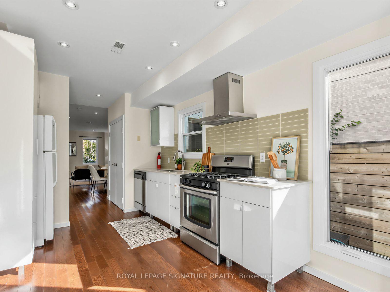 Photo 12 of 23 Gordon Street, Toronto, Little Portugal — HOMEH