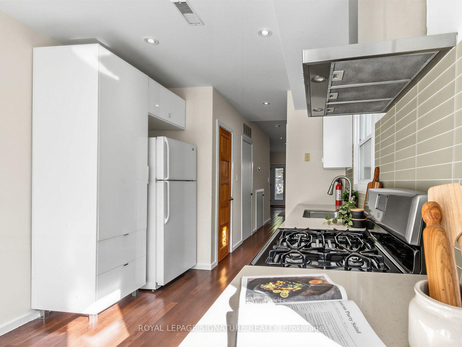 Photo 14 of 23 Gordon Street, Toronto, Little Portugal — HOMEH