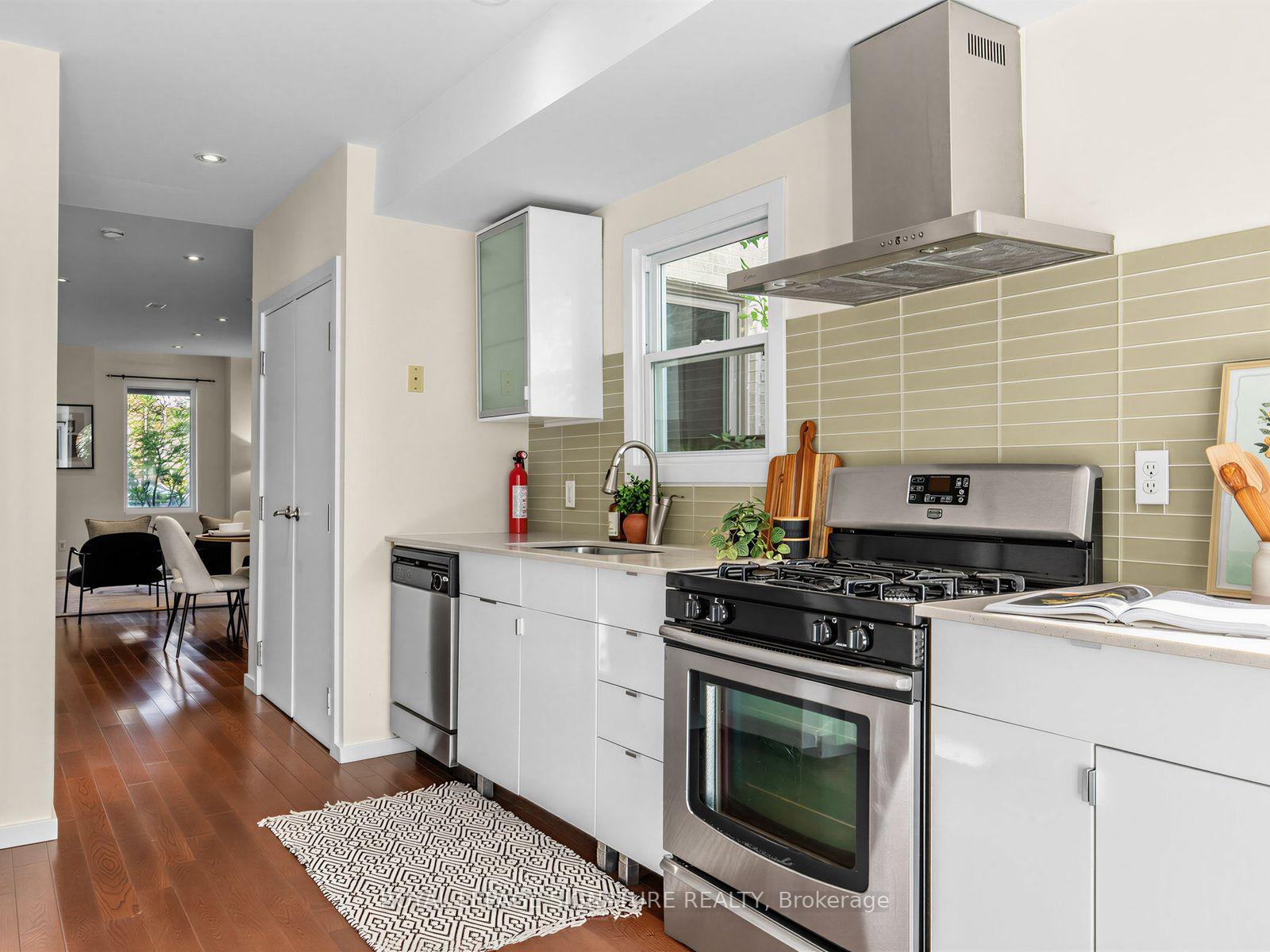 Photo 16 of 23 Gordon Street, Toronto, Little Portugal — HOMEH