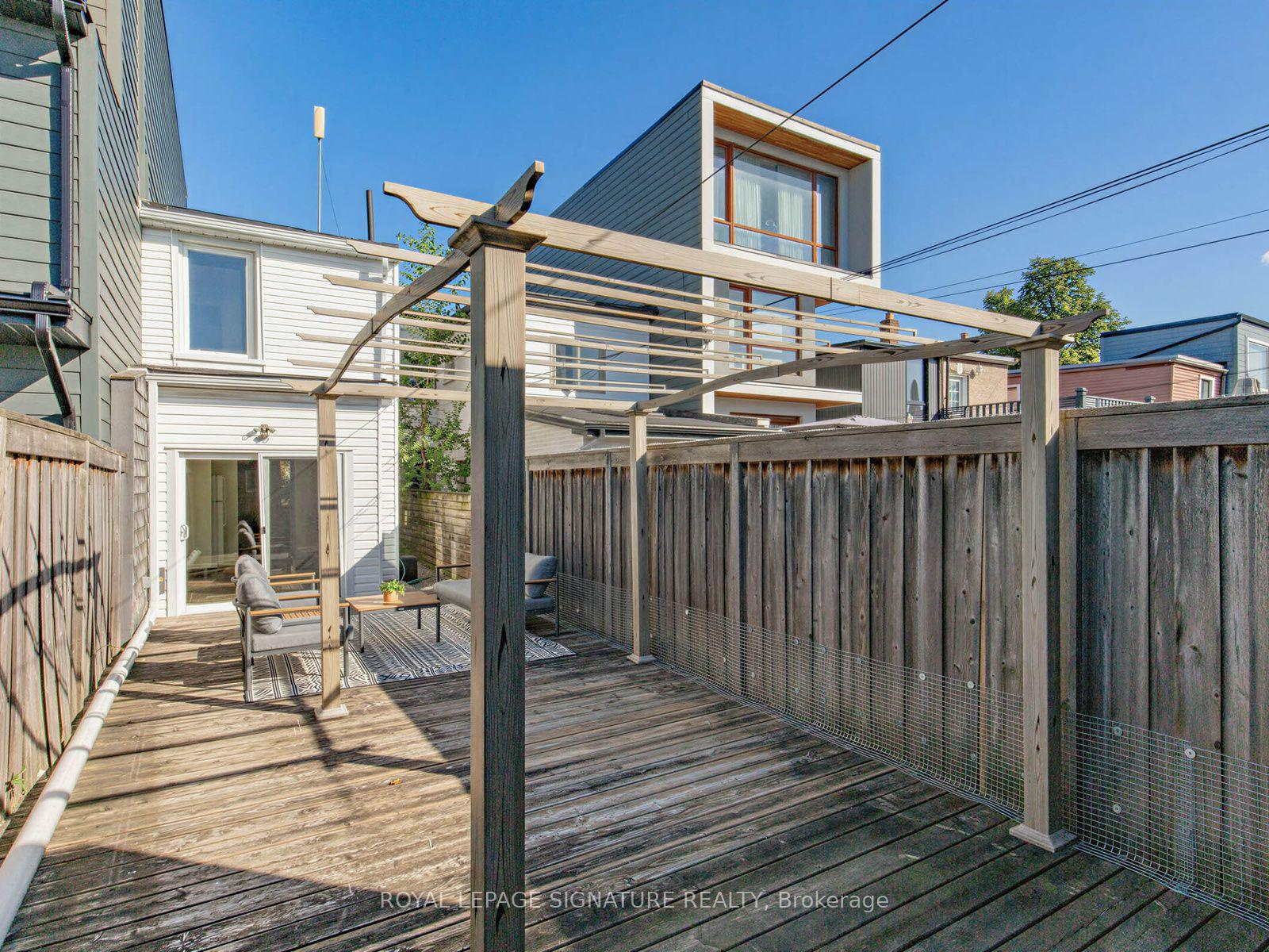 Photo 29 of 23 Gordon Street, Toronto, Little Portugal — HOMEH