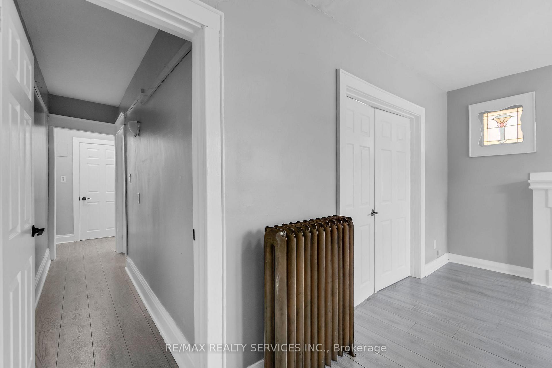 Photo 9 of Unit 8, 5 Fairholt Road N, Hamilton, Stipley — HOMEH