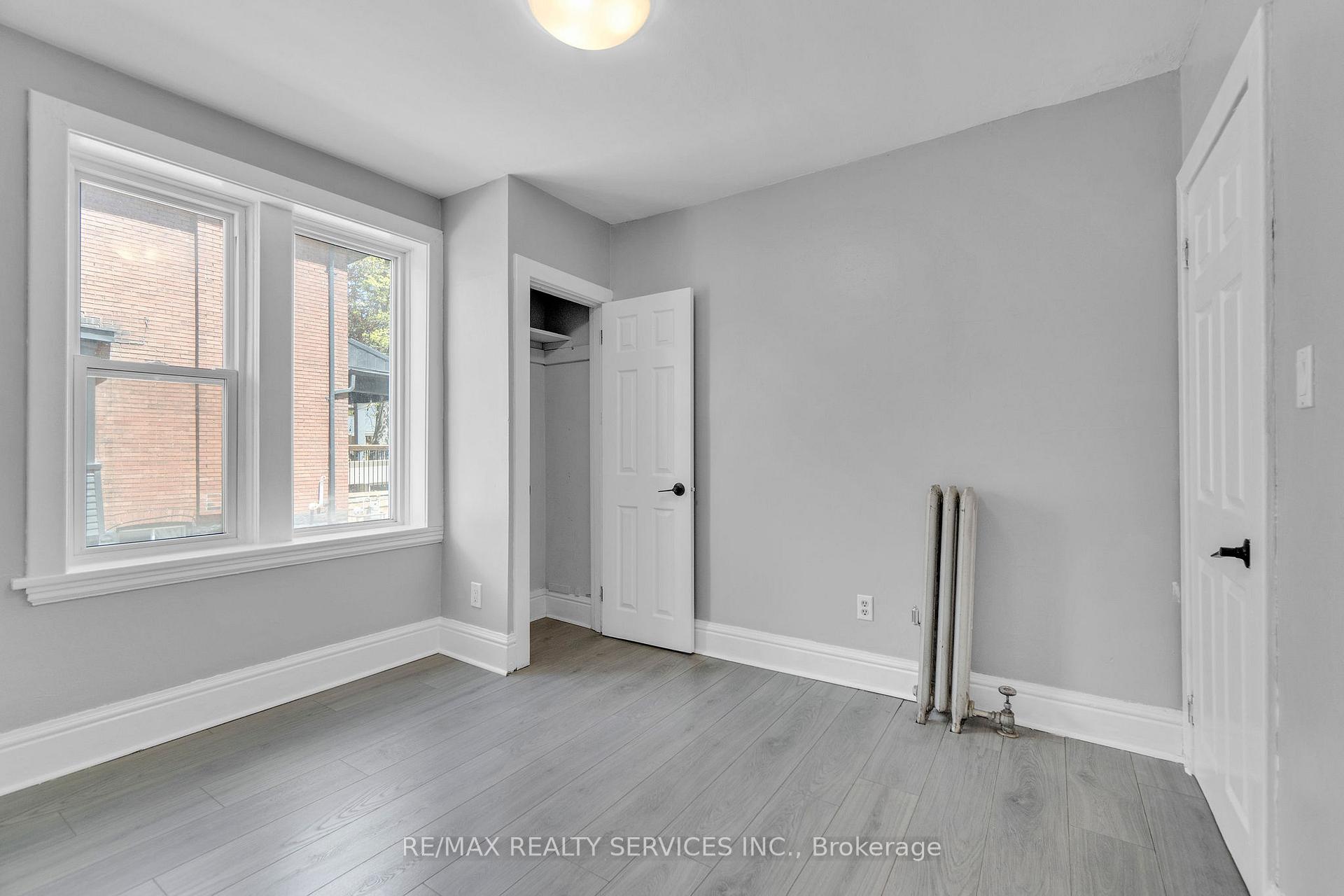 Photo 14 of Unit 8, 5 Fairholt Road N, Hamilton, Stipley — HOMEH