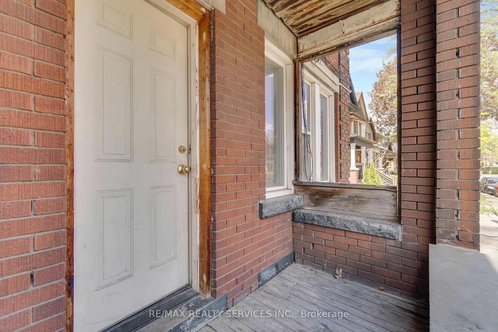 Photo 18 of Unit 8, 5 Fairholt Road N, Hamilton, Stipley — HOMEH