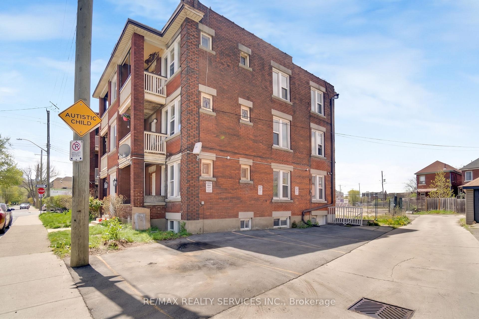 Photo 22 of Unit 8, 5 Fairholt Road N, Hamilton, Stipley — HOMEH