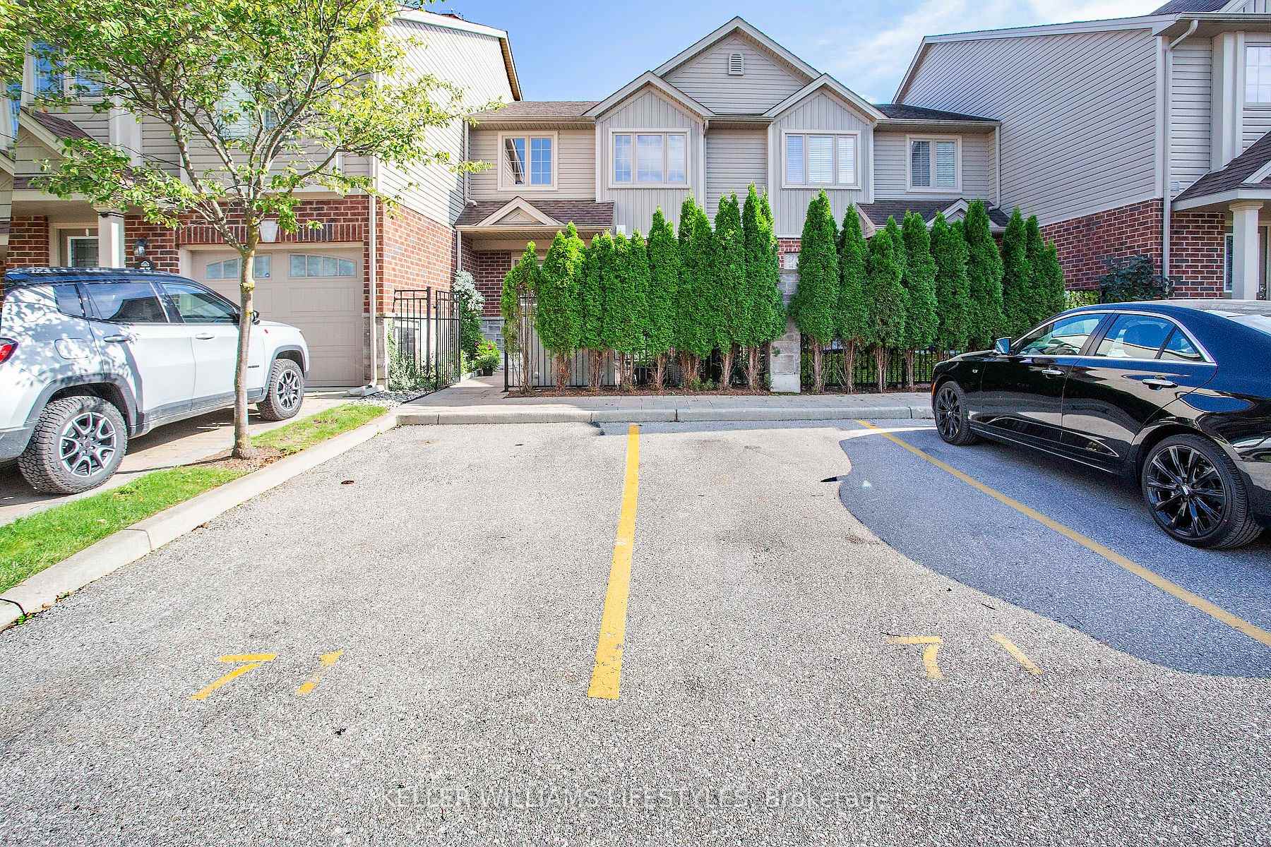 Photo 6 of Unit 71, 1061 Eagletrace Drive, London, North S — HOMEH