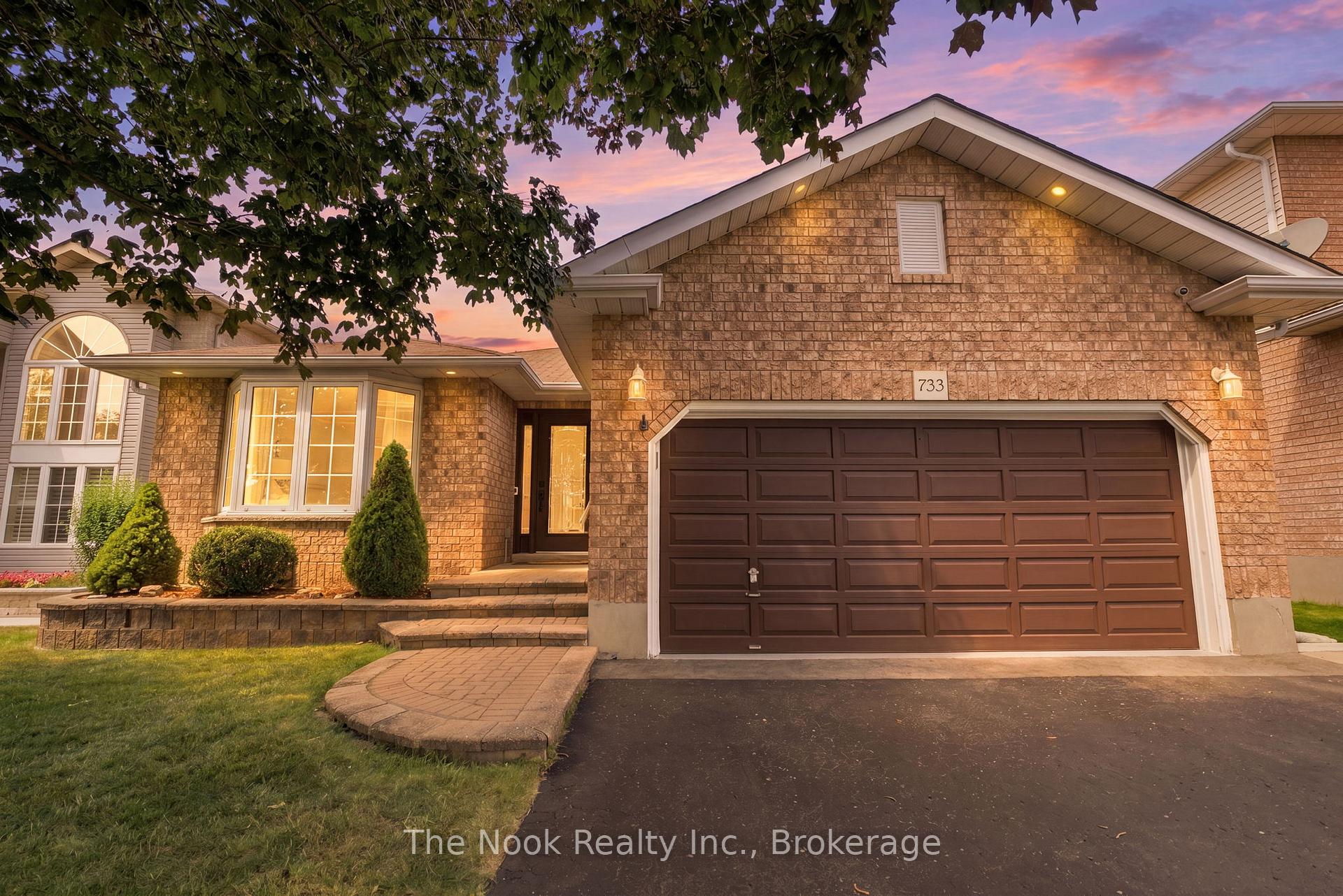 Photo 1 of 733 Sundance Circle, Oshawa, Northglen — HOMEH