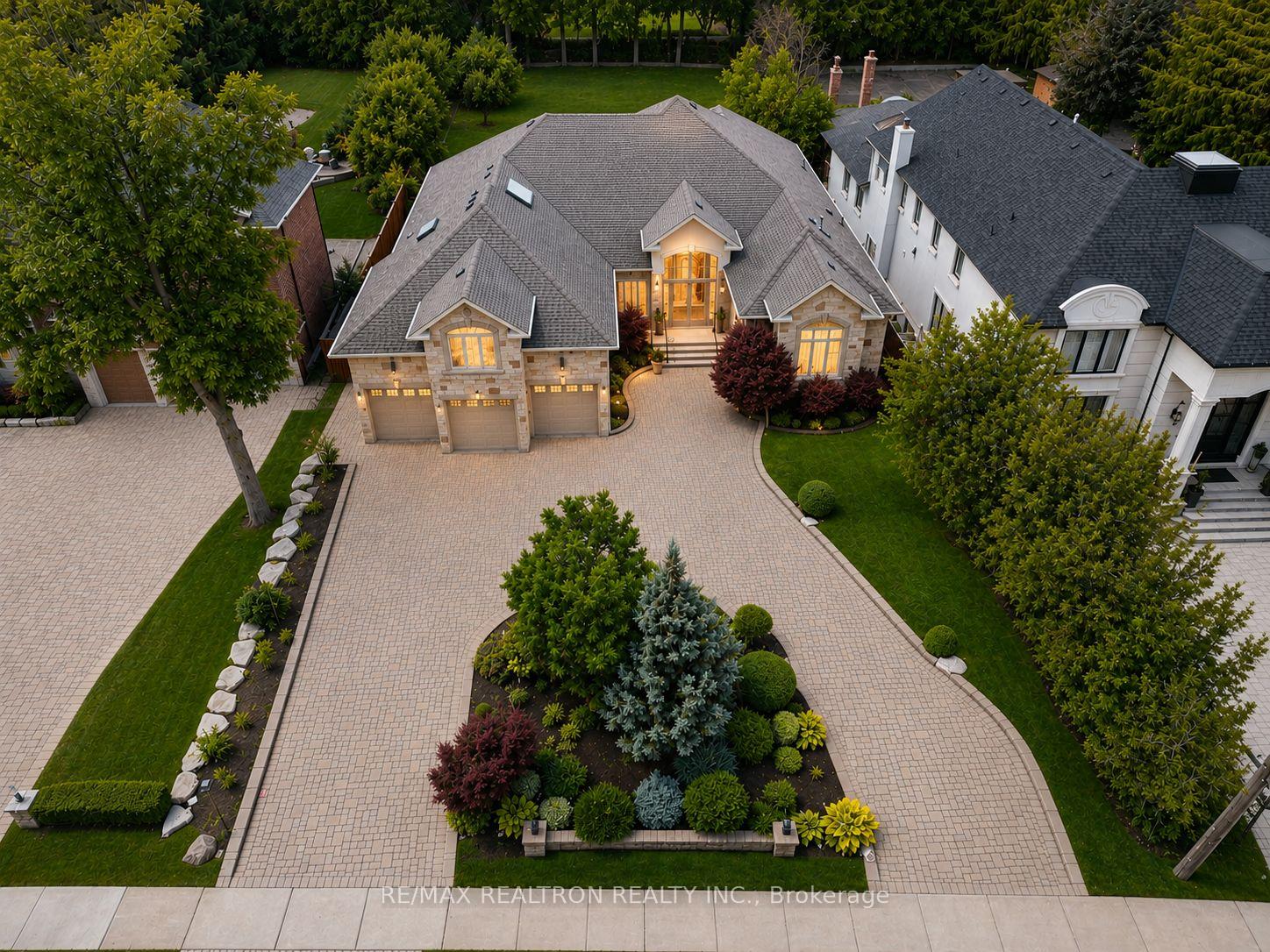 Photo 2 of 16 Boyle Drive, Richmond Hill, South Richvale — HOMEH