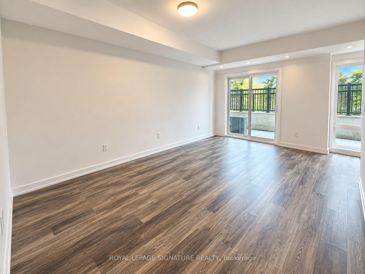 Photo 3 of Unit 216, 3 Bancroft Lane, Richmond Hill, Jefferson — HOMEH