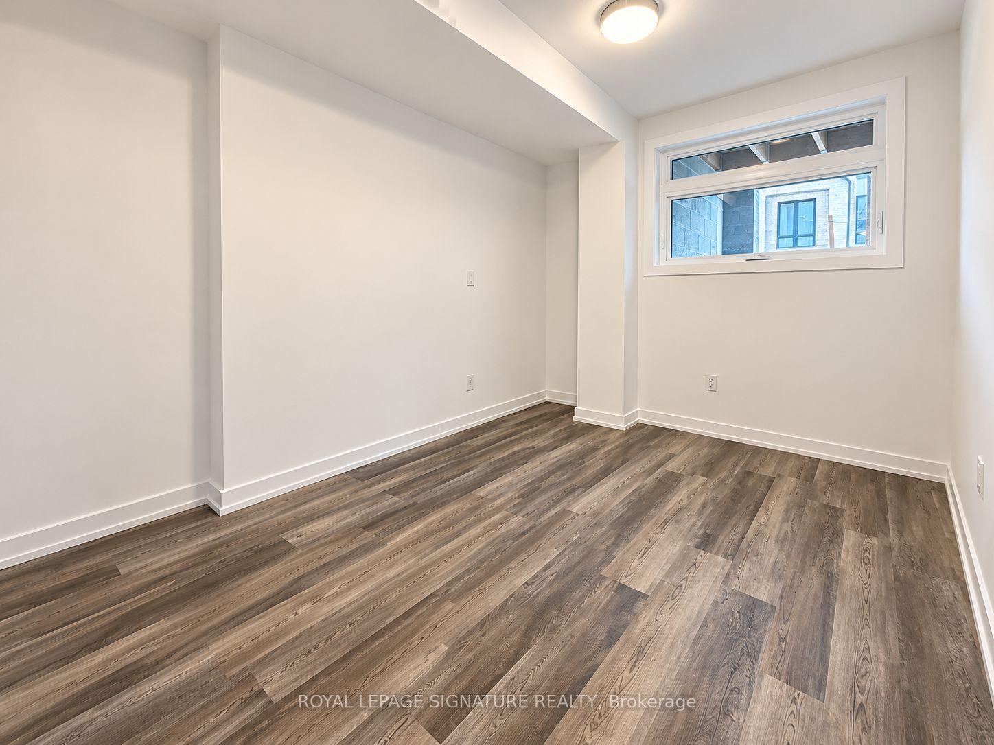 Photo 5 of Unit 216, 3 Bancroft Lane, Richmond Hill, Jefferson — HOMEH