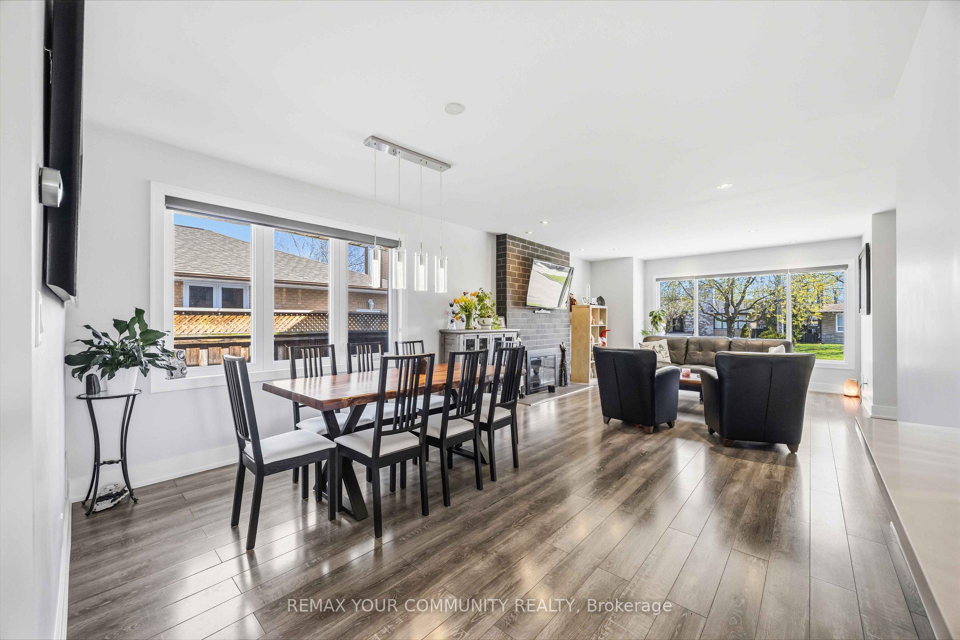 Photo 9 of 34 Walwyn Avenue, North York, Humberlea-Pelmo Park — HOMEH