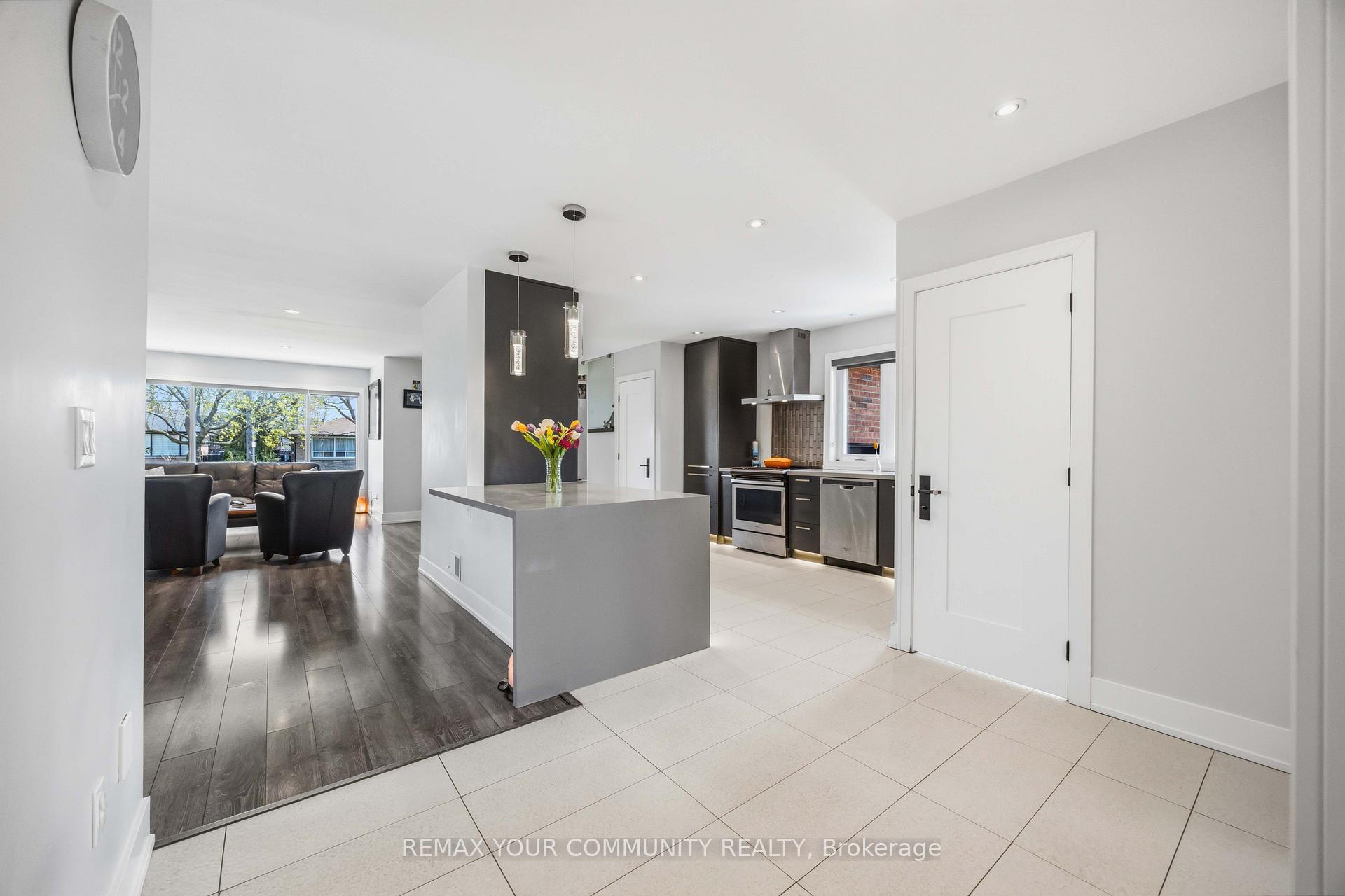 Photo 16 of 34 Walwyn Avenue, North York, Humberlea-Pelmo Park — HOMEH