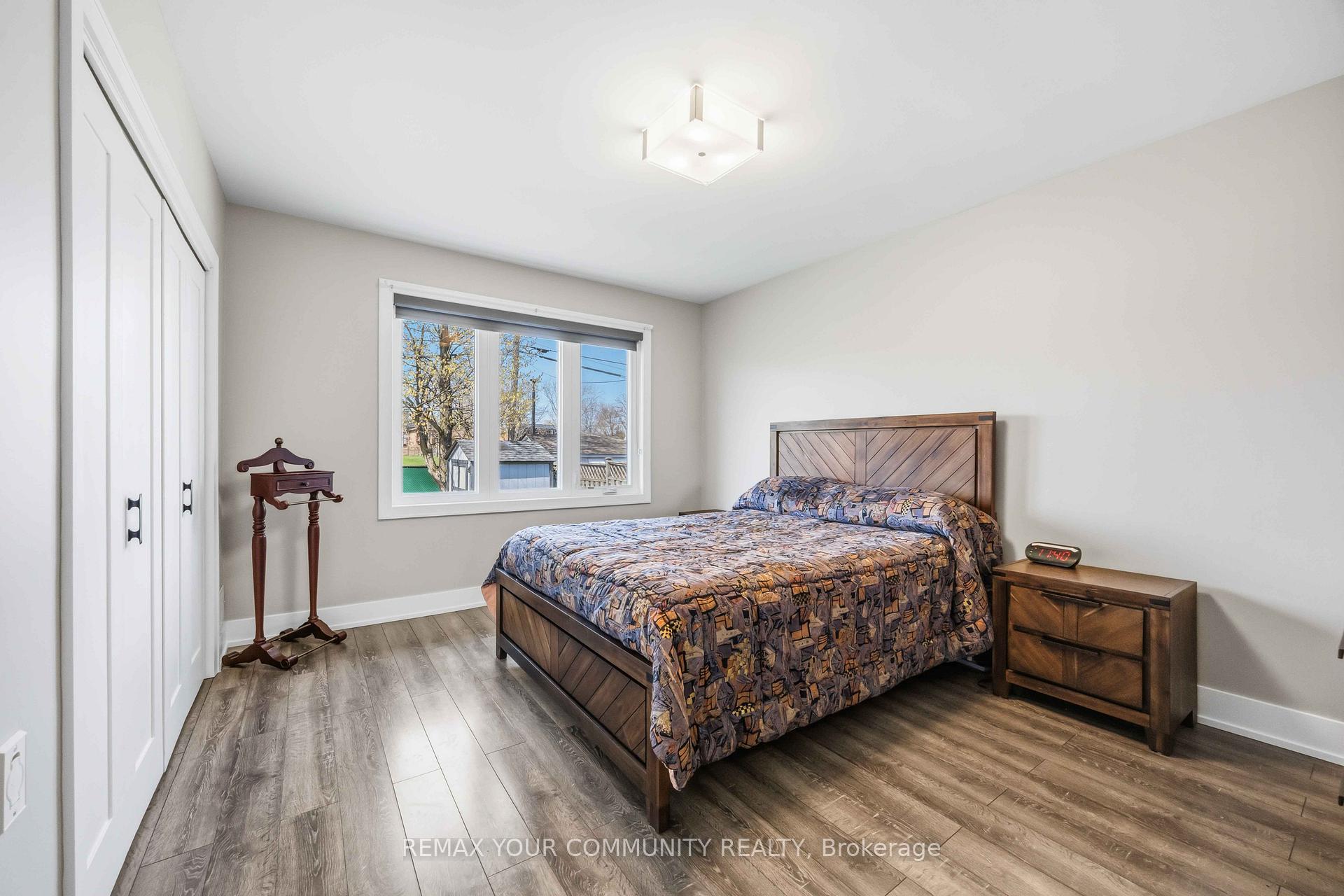 Photo 17 of 34 Walwyn Avenue, North York, Humberlea-Pelmo Park — HOMEH