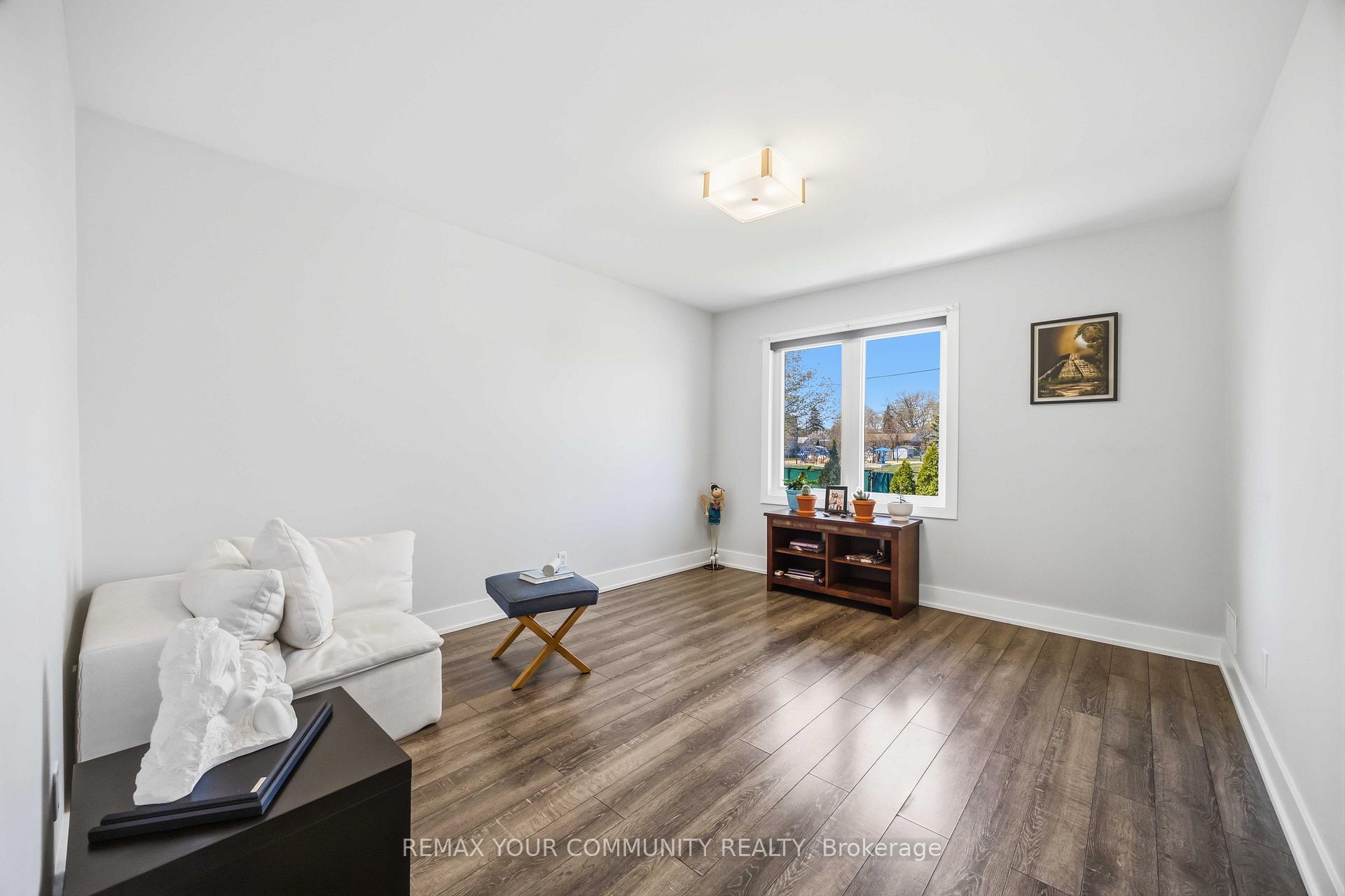Photo 18 of 34 Walwyn Avenue, North York, Humberlea-Pelmo Park — HOMEH