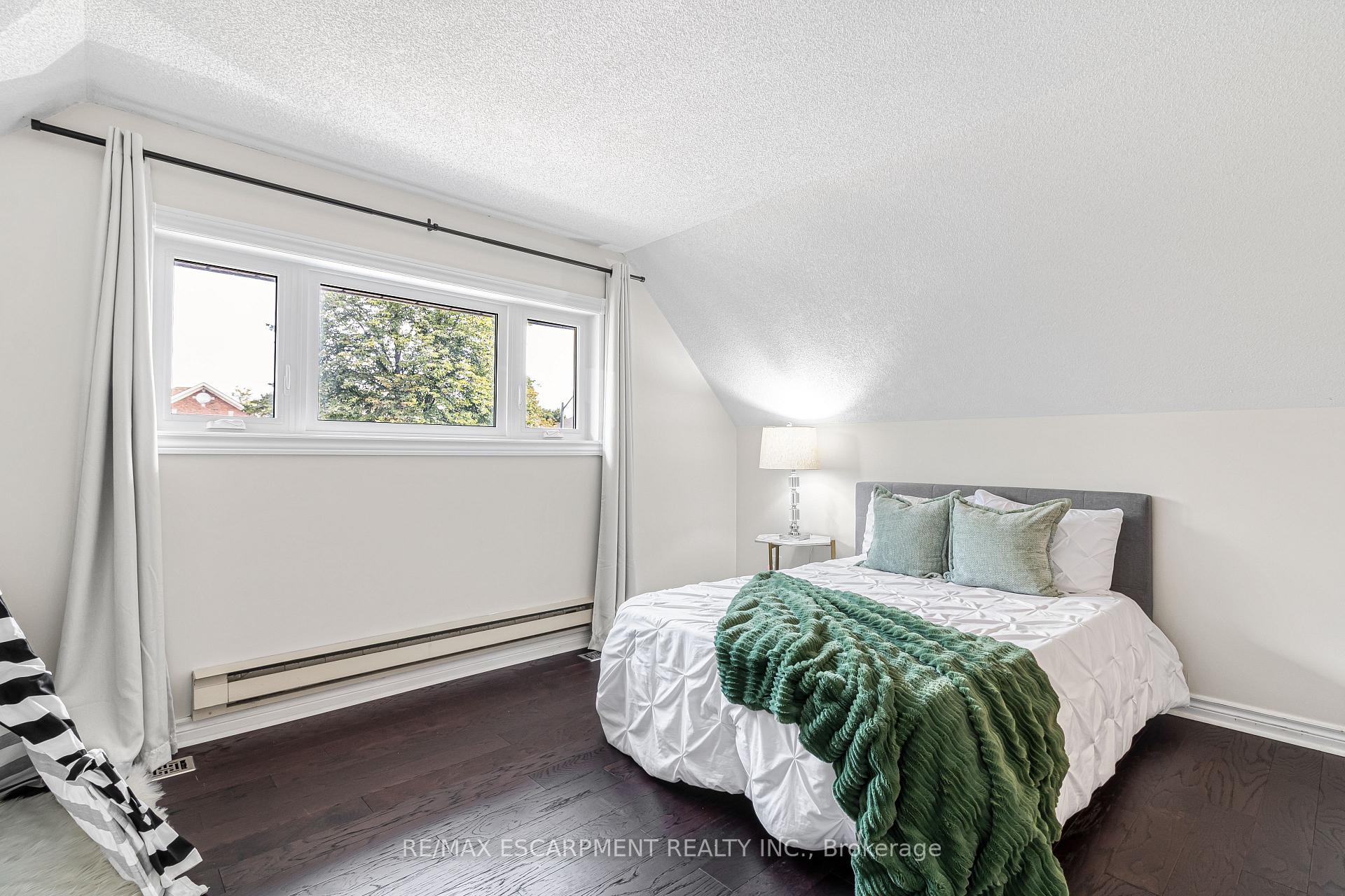Photo 23 of 5576 Middlebury Drive, Mississauga, Erin Mills — HOMEH