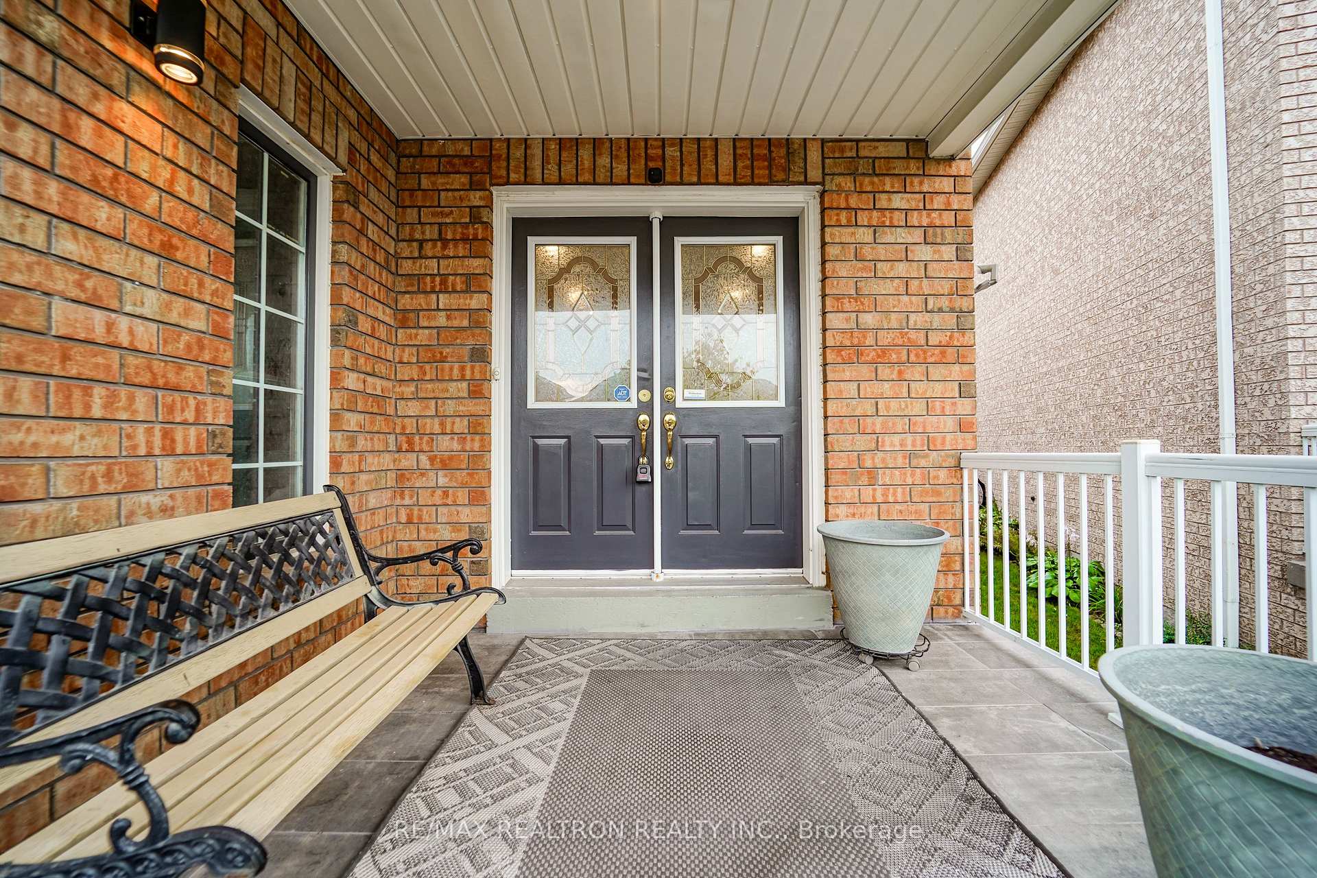 Photo 4 of 160 Dooley Crescent, Ajax, Northwest Ajax — HOMEH